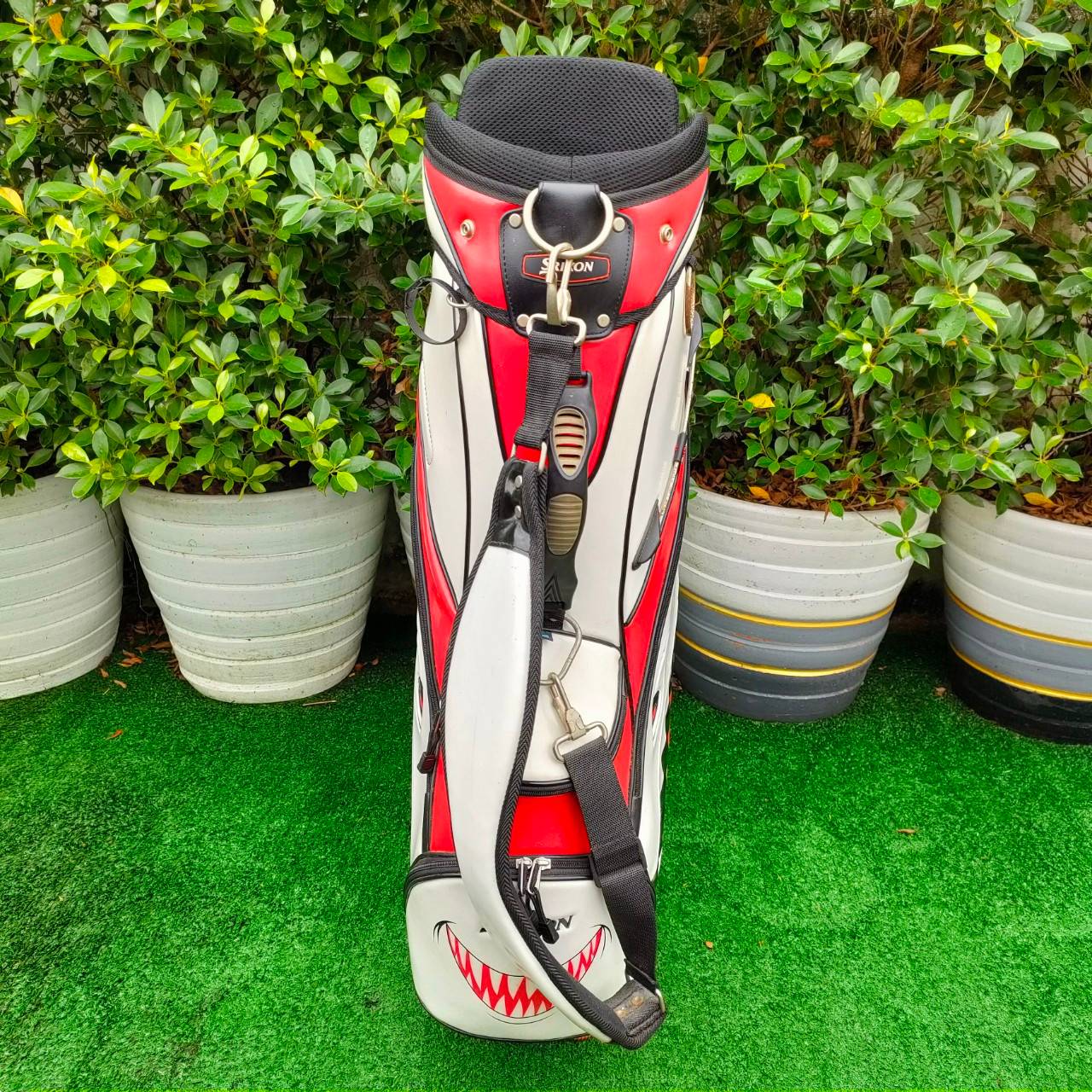 ถุงกอล์ฟ SRIXON มือสอง ลายฉลาม สวยมากๆ ถุง TOUR สภาพดีครับ