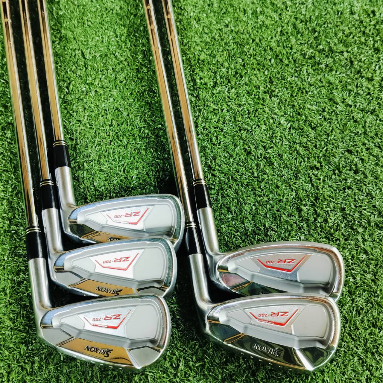 ** ขาดเหล็ก 9 ** ชุดเหล็ก SRIXON ZR-700 มีเหล็ก 5 6 7 8 และ PW เหล็กพรีเมี่ยม FORGED จากญี่ปุ่น ไม้กอล์ฟพรีเมี่ยมมือสอง ของแท้ By NakaraLuxurious