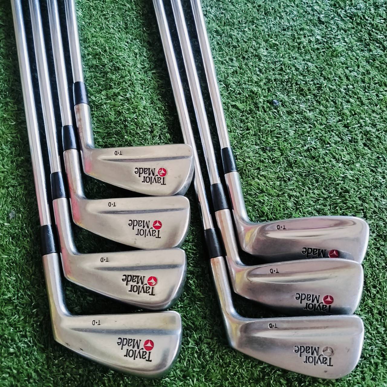 ชุดเหล็ก Taylormade Tour Preferred Forged มีเหล็ก 3 4 5 6 7 8 9 สภาพสวยจัด คลาสสิค ก้าน DYNAMIC GOLD R300 เดิมทั้งชุดเลยค่ะ ไม้กอล์ฟพรีเมี่ยมมือสอง ของแท้ By NakaraLuxurious