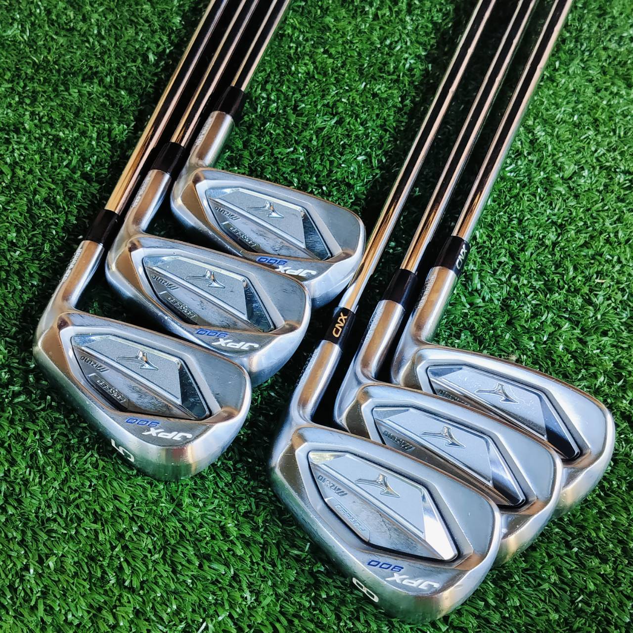 ชุดเหล็ก MIZUNO JPX900 GRAIN FLOW FORGED 1025 BORON ความรู้สึกนุ่มนวลที่แสนพิเศษไม่เหมือนใคร ไม้กอล์ฟพรีเมี่ยมมือสอง ของแท้ By NakaraLuxurious