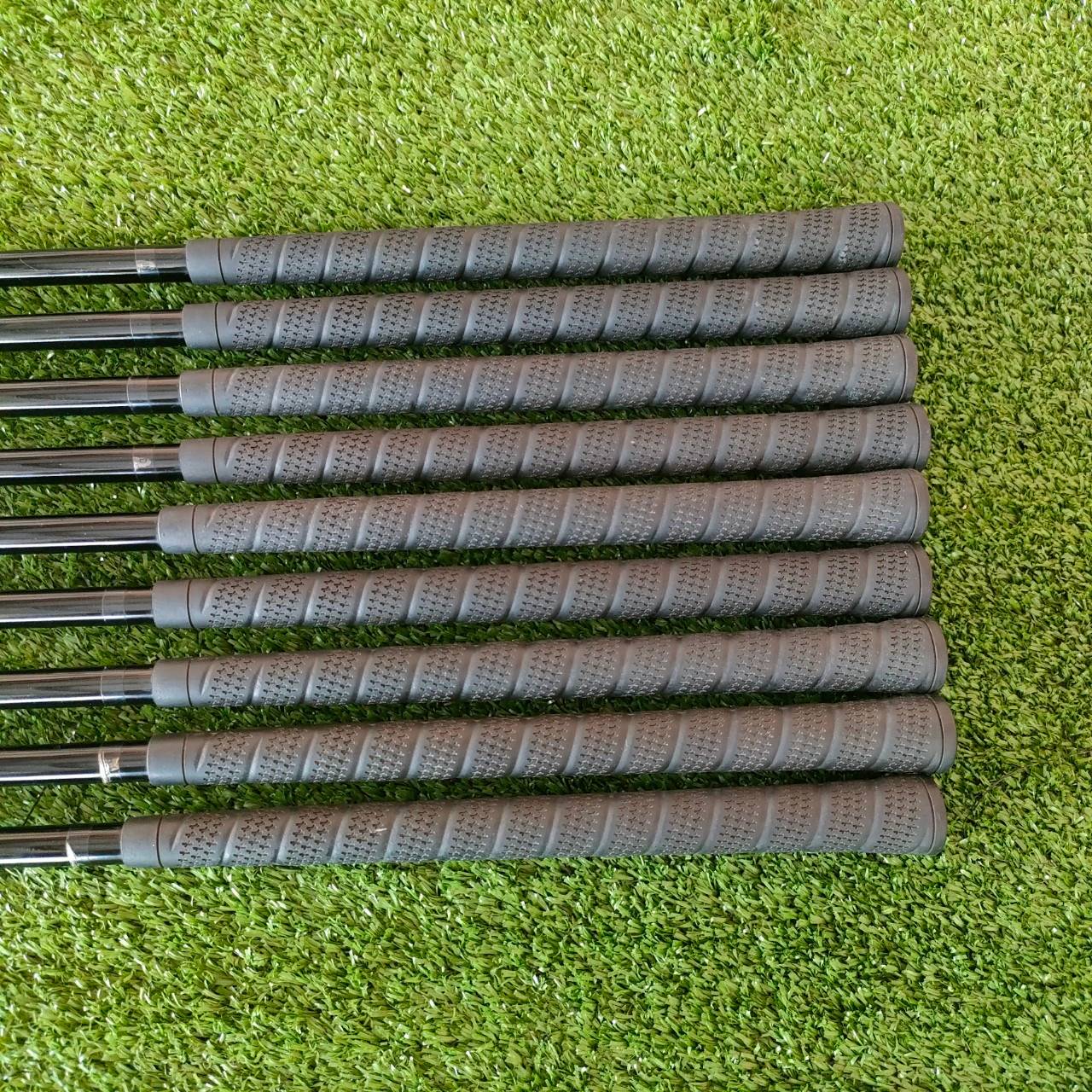 ชุดเหล็ก DUNLOP HPC PLUS LOW C/G DESIGN มีเหล็ก 3-9 เเละ PW SW ก้าน DUNLOP PROFESSIONAL SERIES สภาพสวยเดิม!! ไม้กอล์ฟมือสอง ของแท้ BY NakaraLuxurious