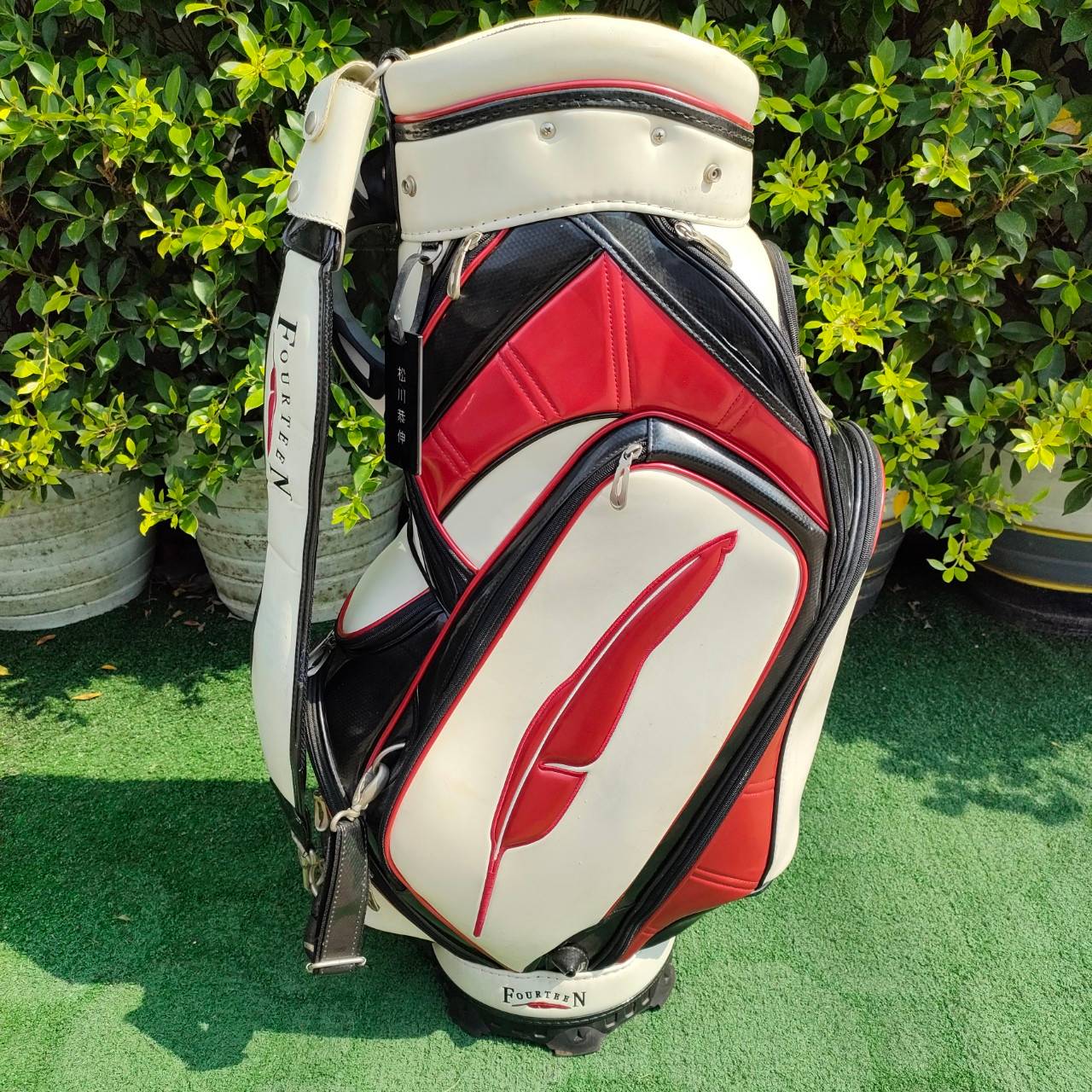 ถุงกอล์ฟ FOURTEEN มือสอง ถุง TOUR ใบใหญ่ สวย จากญี่ปุ่น ของใหม่ 2 หมื่นครับ ของแท้