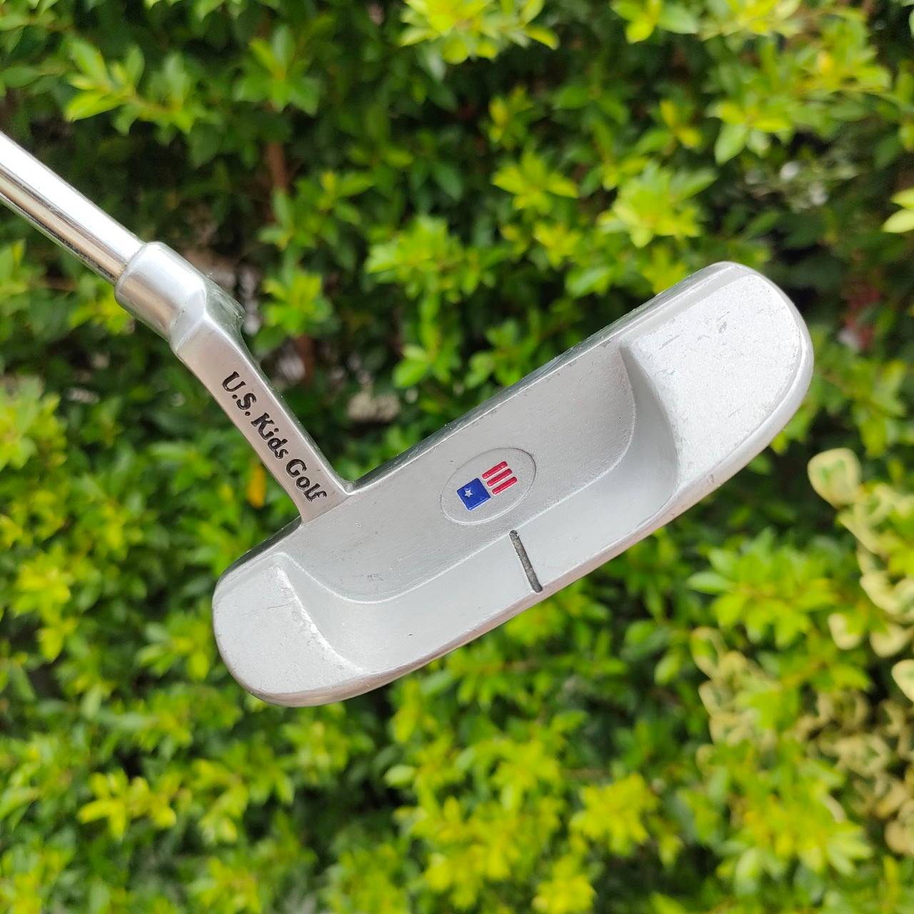 **ไม้กอล์ฟสำหรับเด็ก** PUTTER U.S.KID ยาว 28 นิ้ว CHAMPIONSHIP SERIES -508 สุดยอดพัตเตอร์ สำหรับนักกีฬา เยาชน ใช้ได้ตั้งแต่ฝึกซ้อม ยันแข่งขัน ออกแบบให้พัตต์ง่าย เล็งง่าย น้ำหนักดีมาก ไม้กอล์ฟมือสอง ของแท้ BY NakaraLuxurious