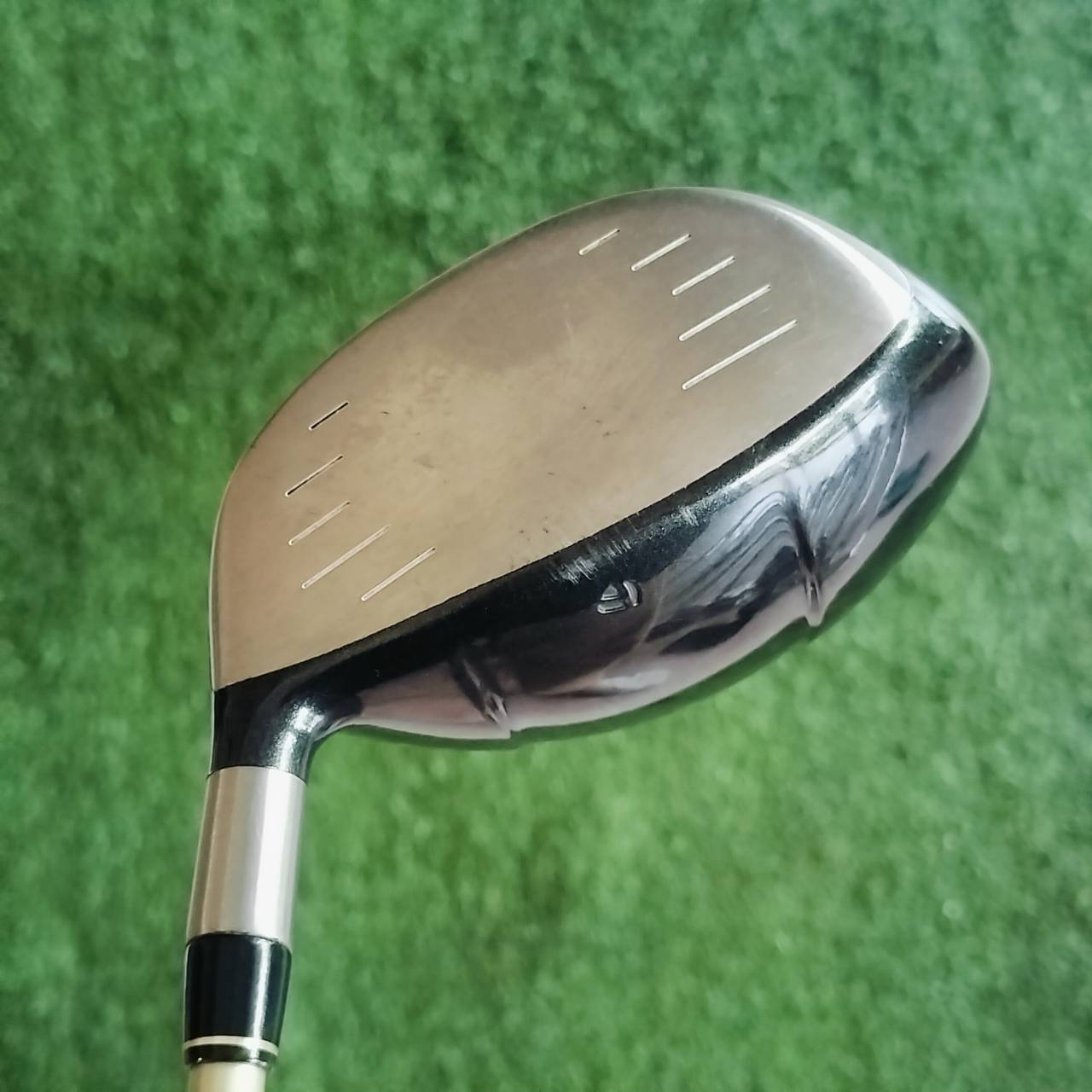 Driver Taylormade R360 XD รุ่น XD หน้าเด้ง 360 หัวใหญ่ ตีง่าย และตีไกล ได้ระยะดีเลยค่ะ องศา 9.5 ไม้กอล์ฟพรีเมี่ยมมือสอง ของแท้ By NakaraLuxurious