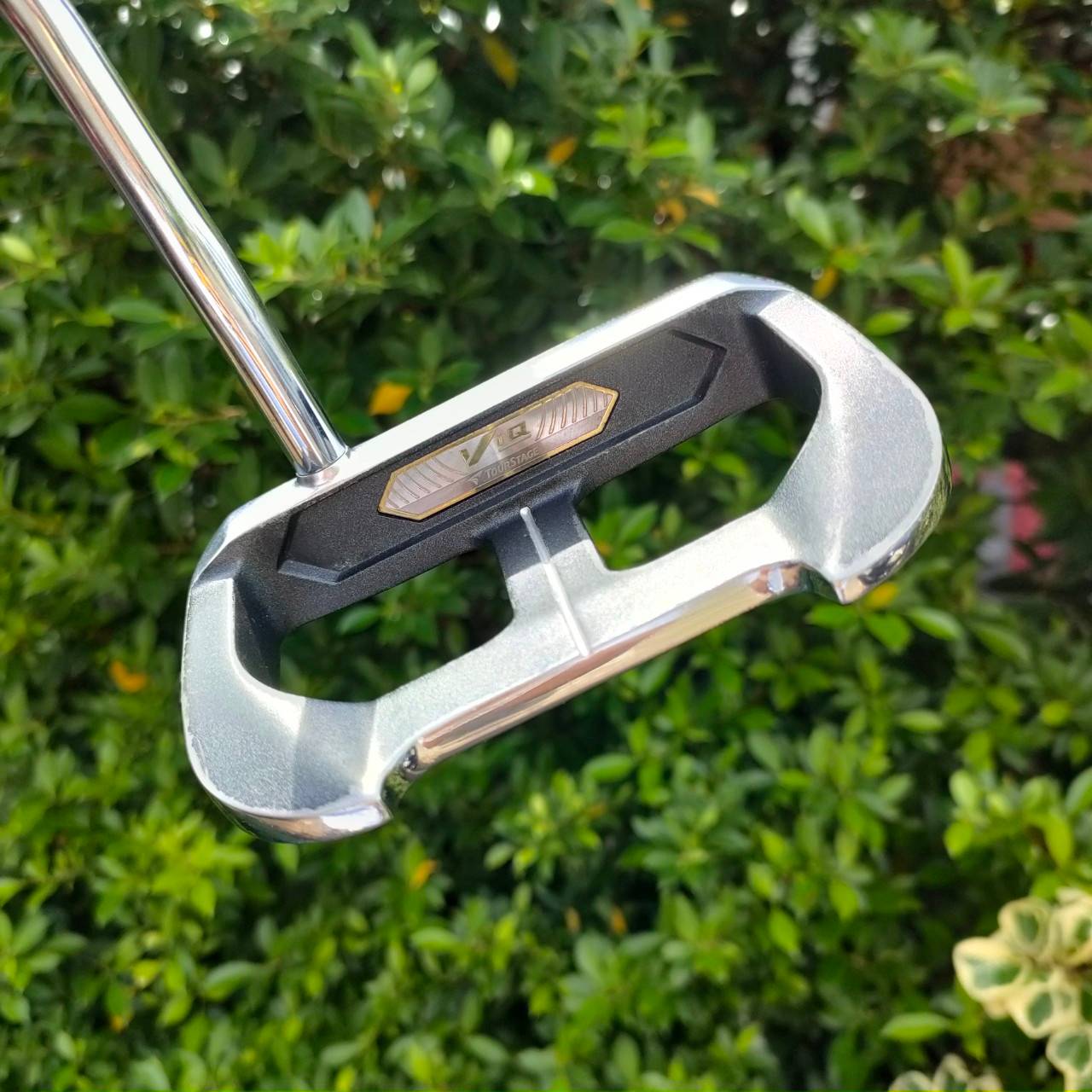 PUTTER TOURSTAGE VIQ ความยาว 34 นิ้ว ** กริพเสื่อมสภาพ ** พัตเตอร์พรีเมี่ยมญี่ปุ่น รูปทรงวางน้ำหนักได้ดีสุดๆ และทำให้ HIGH M.O.I. ชดเชยความผิดพลาดสูงสุด!! ไม้กอล์ฟมือสอง ของแท้ BY NakaraLuxurious