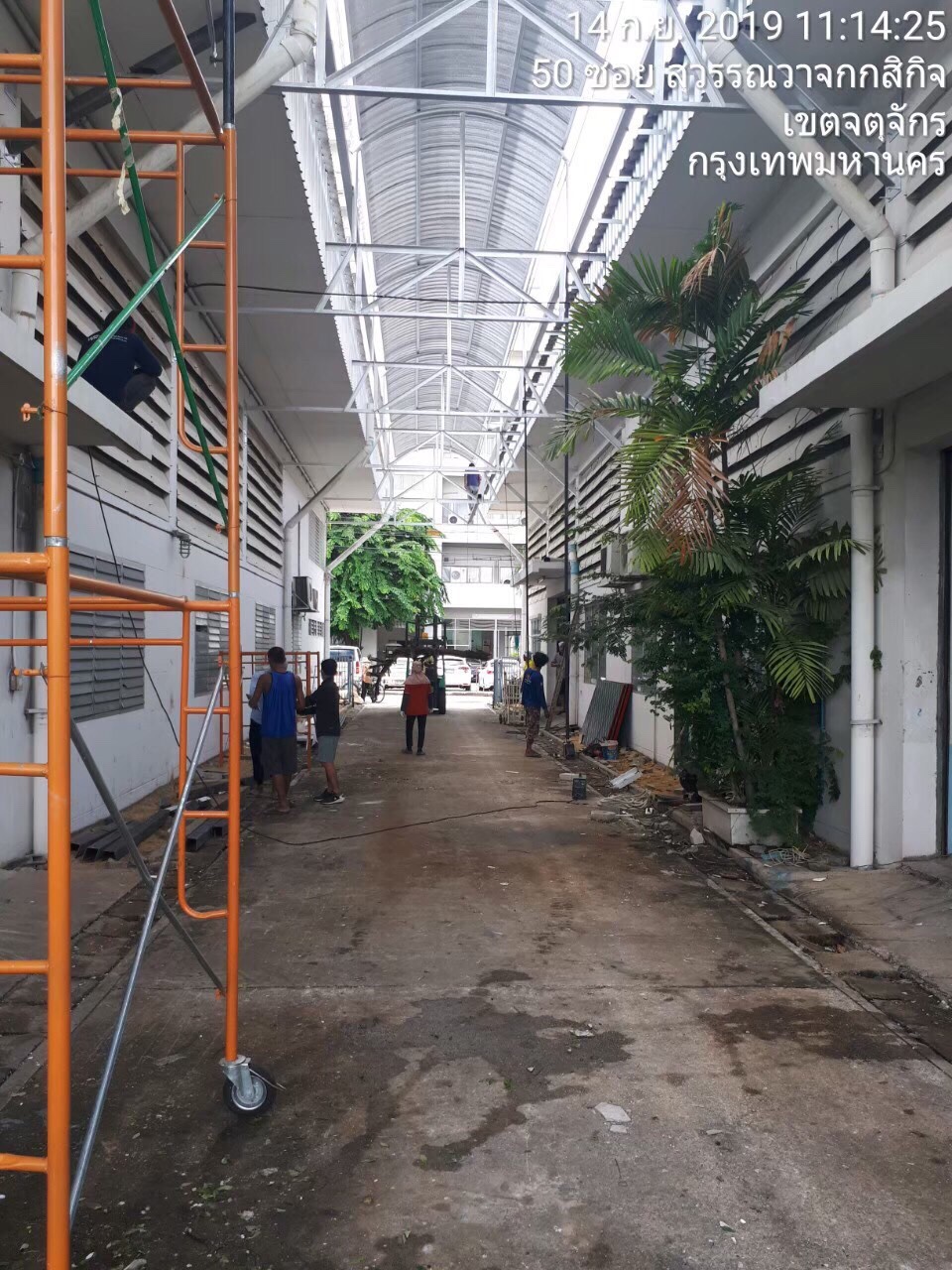 งานเทพื้น ทำหลังคาทางเชื่อมอาคารวิศวโรงงาน ม.เกษตร