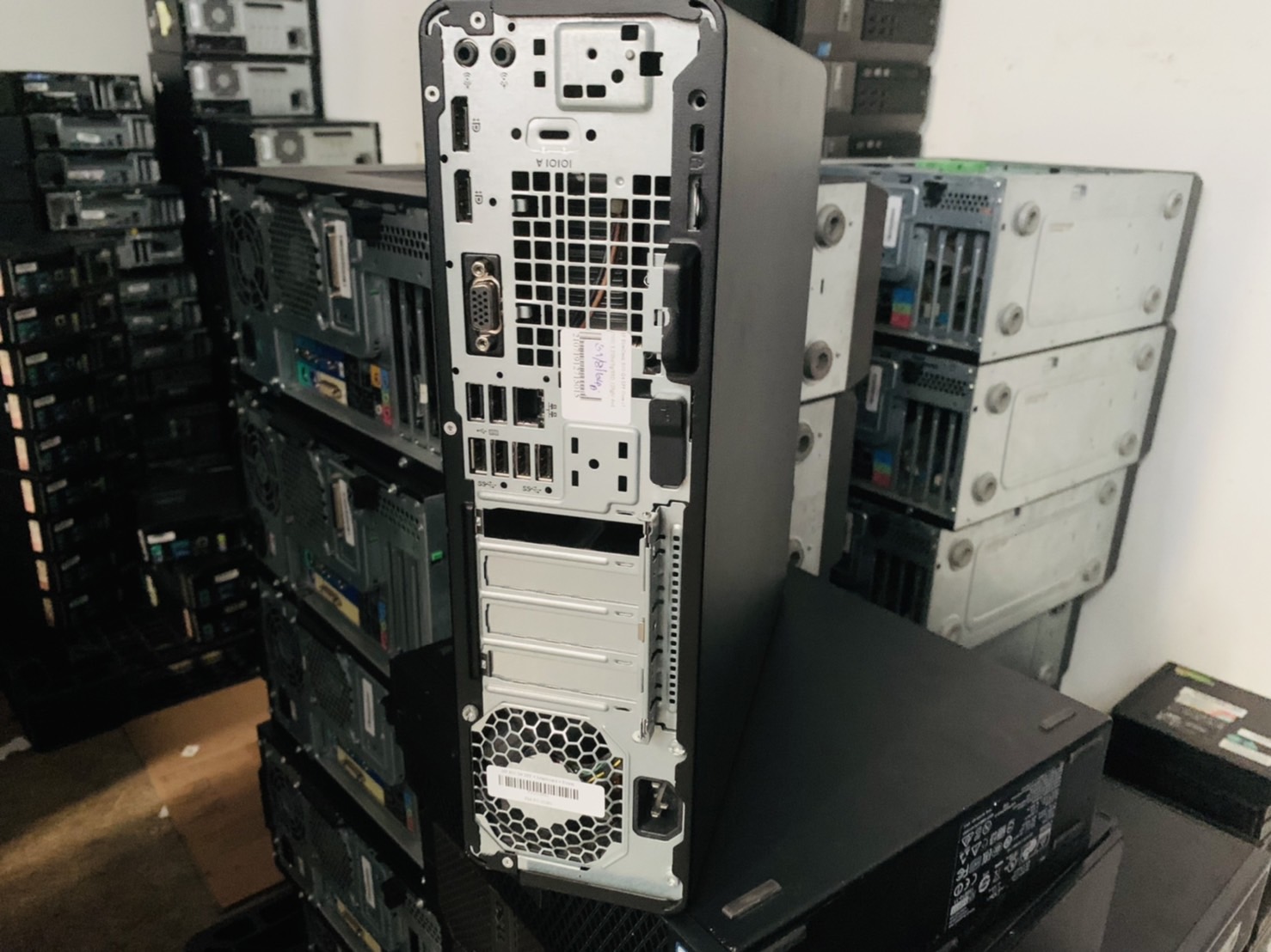 HP EliteDesk 800 G4 SFF คอมพิวเตอร์ตั้งโต๊ะ ครบชุด พร้อมจอ