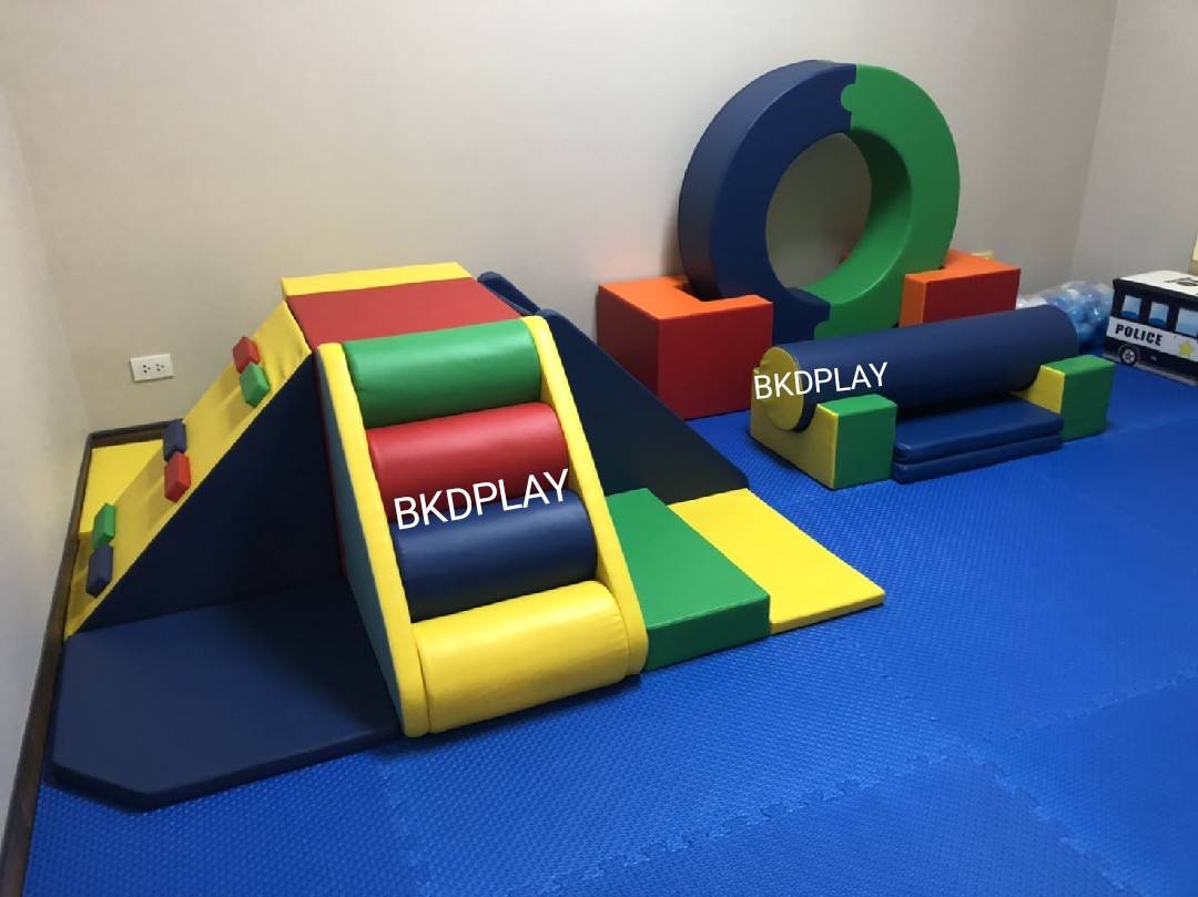 โดนัทนุ่มนิ่ม พร้อมเบาะทางเดินฝึกทรงตัว กระตุ้นพัฒนาการ กิจกรรมบำบัด กายภาพบำบัดเด็ก เสริมพัฒนาการกล้ามเนื้อมัดใหญ่ indoorplayground รับผลิตเครื่องเล่นนุ่มนิ่ม softplay ใช้ในโรงเรียนนอนุบาล ศูนย์พัฒนาเด็กเล็ก โรงพยาบาล