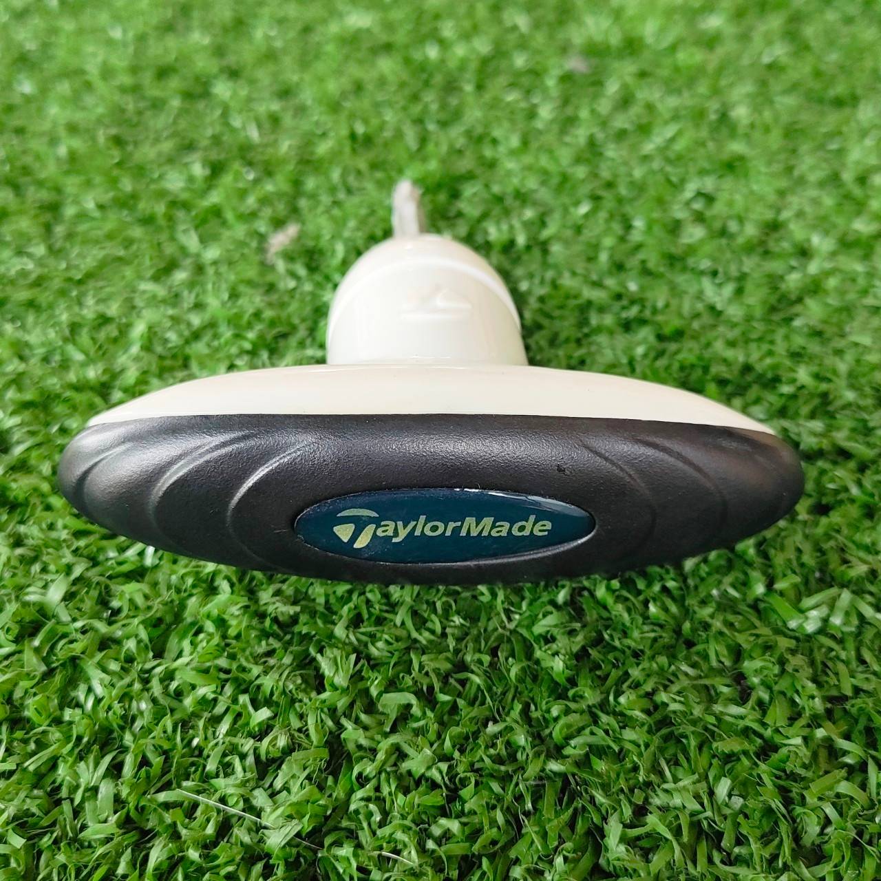 ตัวไข TAYLORMADE มือสอง ของแท้ สภาพสวยเดิม ไขได้หลายยี่ห้อ ไม้กอล์ฟพรีเมี่ยมมือสอง ของแท้ By NakaraLuxurious