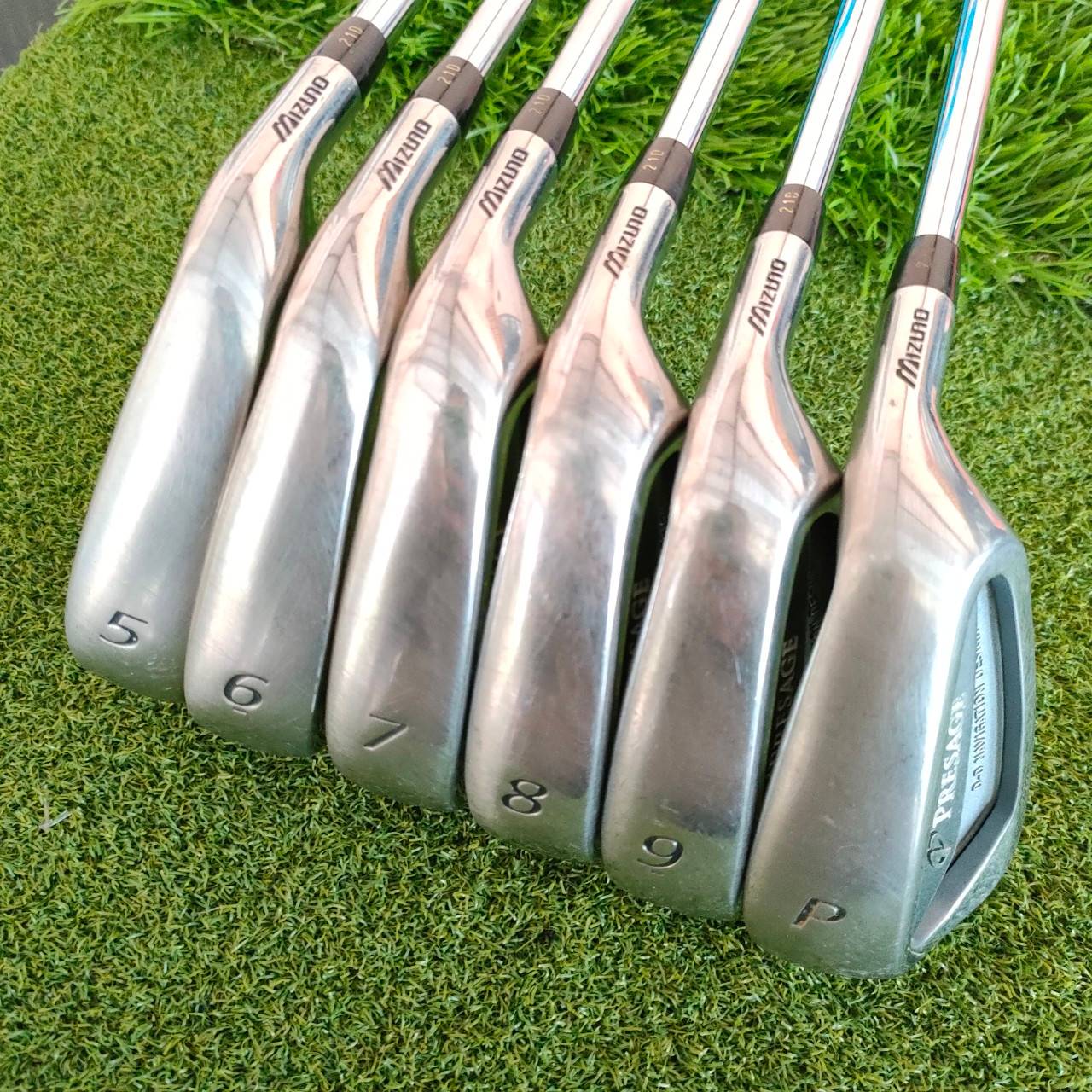 ชุดเหล็ก MIZUNO PRESAGE NAVIGATOR มีเหล็ก 5 - 9 PW ก้าน N.S.PRO 950 GH สภาพสวยเดิมๆทุกอย่างครับ ตีง่าย หลังลึก ควบคุมทิศทางได้ดีแม่นยำ นุ่มสไตล์ญี่ปุ่น