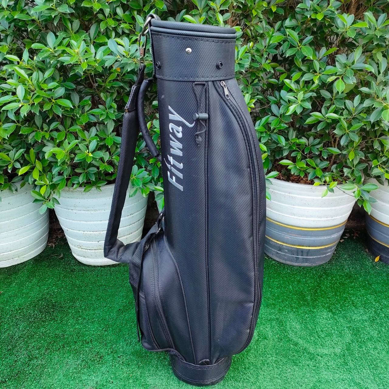 ถุงกอล์ฟ FITWAY มือสอง เป็นถุงเล็ก ปากถุง 6 นิ้ว สภาพสวยมาก