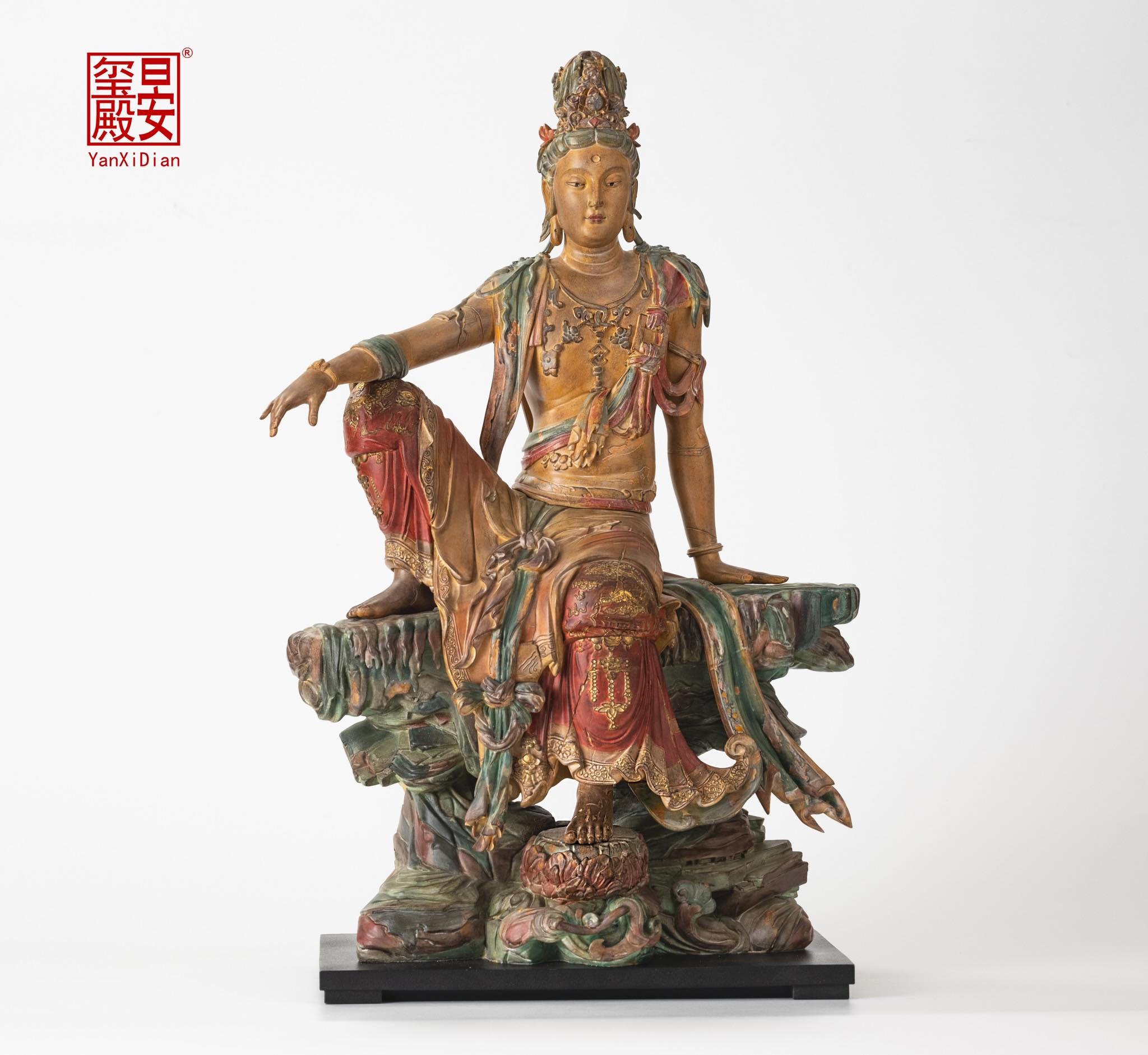 [สั่งจอง] Yan Xi Dian : Liao Song Water-moon Avalokiteshvara Statue