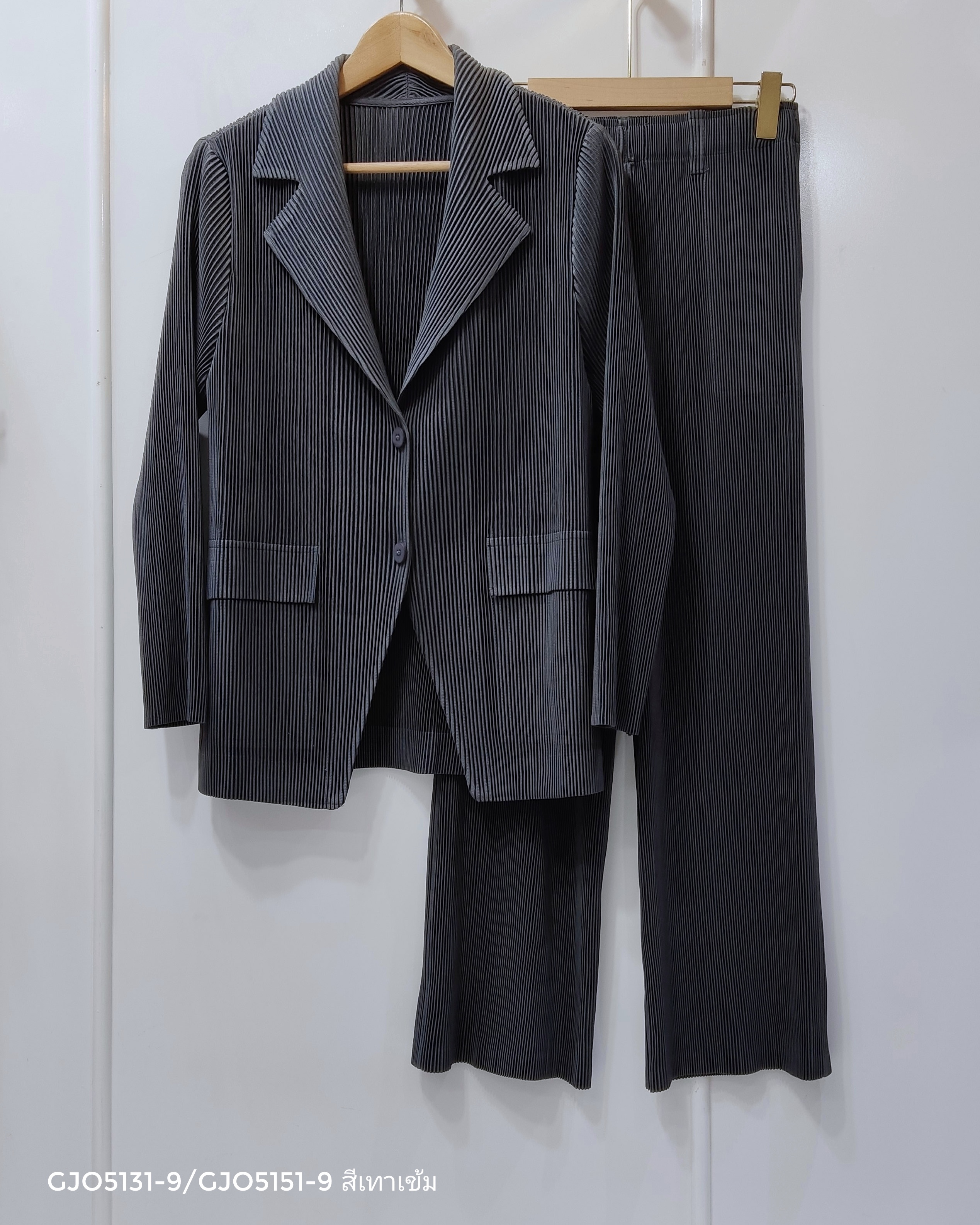 สีใหม่ ยาว37.5 นิ้ว 2MUAY รุ่น GJO5131-9 / GJO5151-9 เซ็ตพลีท THICK MINIMAL LUXE PLEATED BLAZER SET 8 สี FREE SIZE