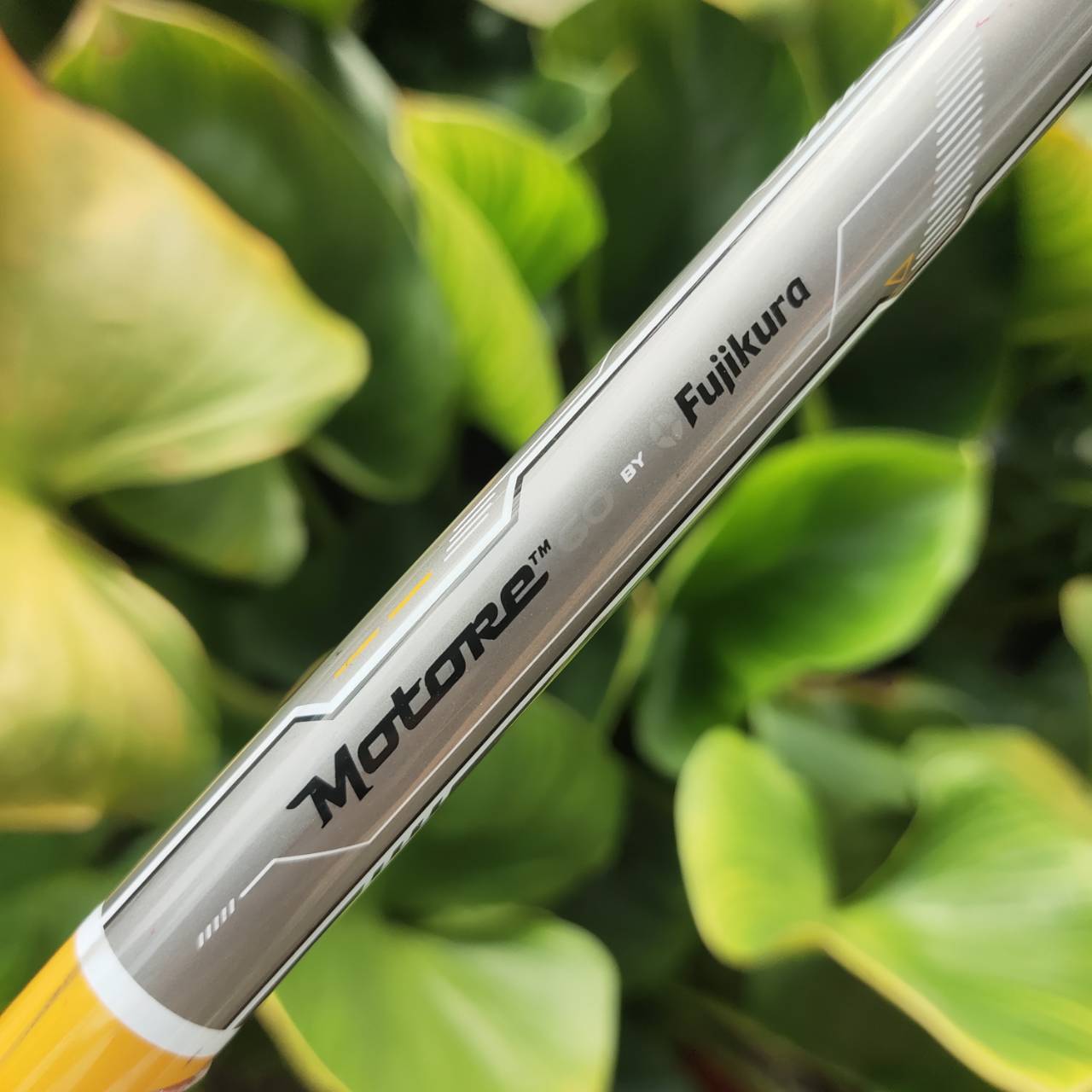 FW5 Taylormade R11 เทคโนโลยี Adjustable Sole Plate (ASP) ปรับให้ดีที่สุดสำหรับวงสวิง