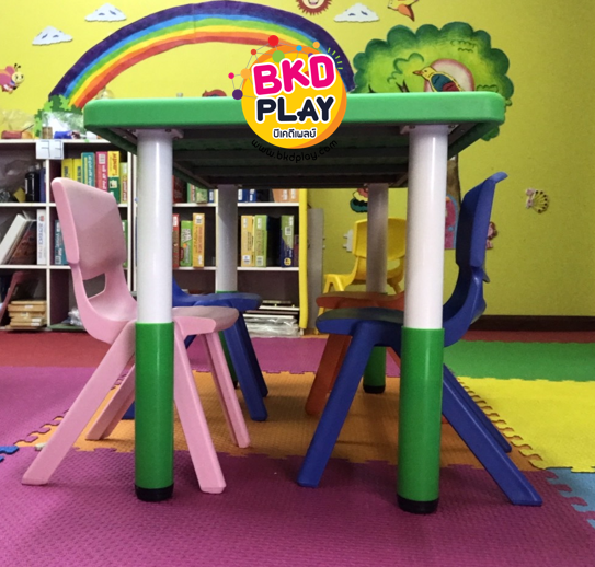 ชุดโต๊ะประถมพร้อมเก้าอี้ 6 ตัว โต๊ะสี่เหลี่ยมผืนผ้าขาพลาสติก พร้อมส่ง โต๊ะนักเรียน โต๊ะเขียนหนังสือ โต๊ะทานข้าว โต๊ะกิจกรรมพร้อมเก้าอี้เด็ก โต๊ะพลาสติก