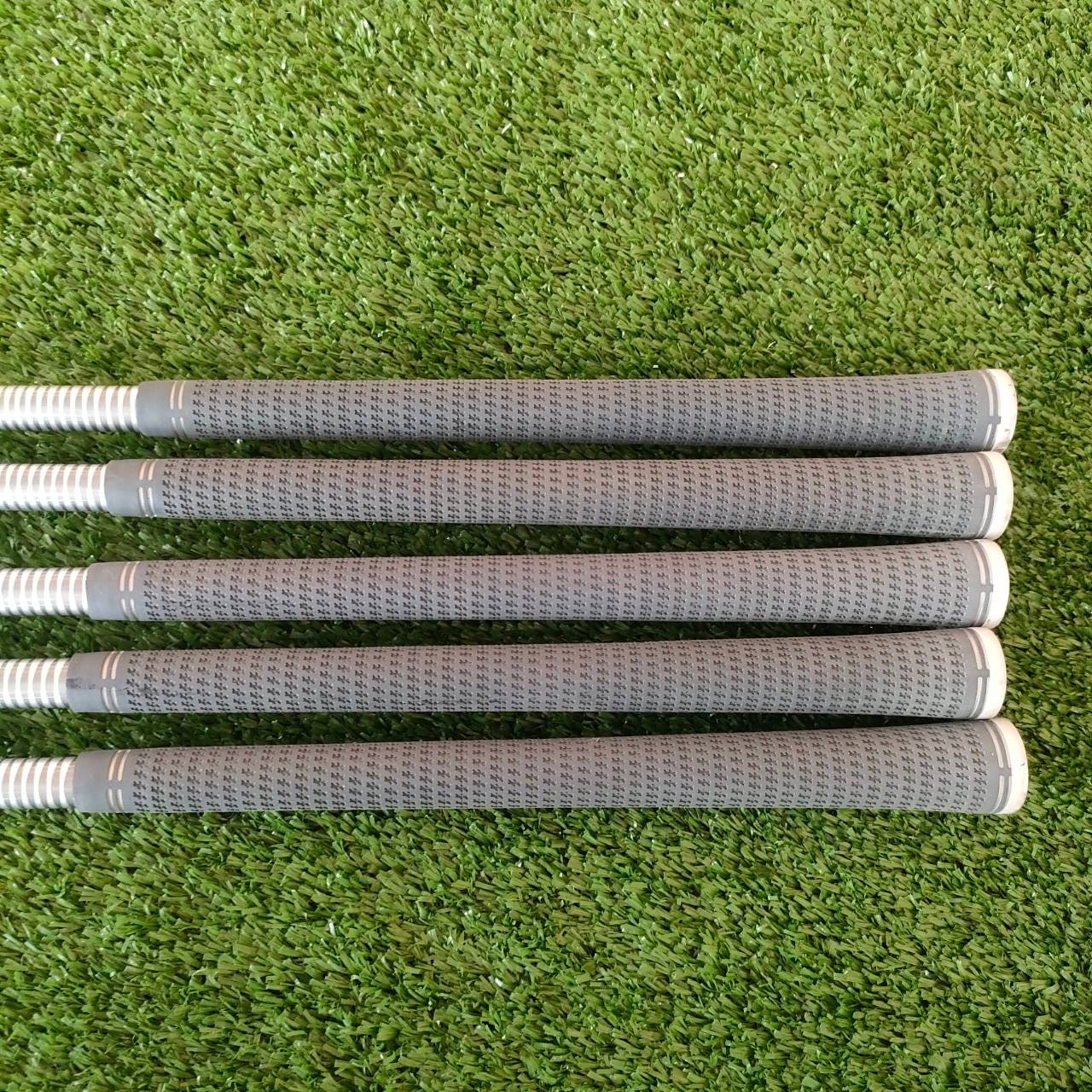 ** ไม้กอล์ฟสำหรับผู้หญิง ** ชุดเหล็ก NIKE SLINGSHOT มีเหล็ก 7-9 เเละ PW SW ก้าน SLINGSHOT FLEX W