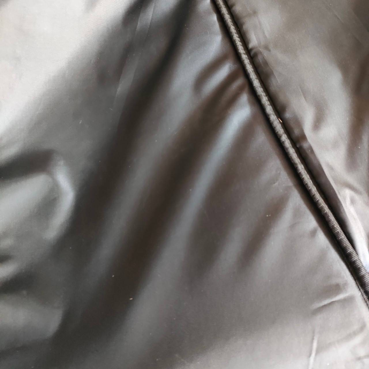 ถุงคลุมถุงกอล์ฟขึ้นเครื่องบิน TADEO มือสอง มีล้อลาก หนามาก เเละมีนวมอย่างดีมาก สวย เท่ห์มากๆ วัสดุพรีเมี่ยม สภาพสวยมาก!!! มือสอง ของแท้ BY NakaraLuxurious