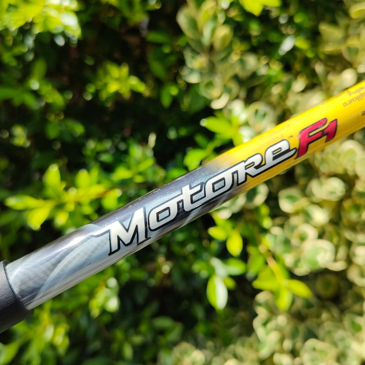 DRIVER CALLAWAY LEGACY BLACK องศา 10.5 ก้าน MOTORE F1 FUJIKURA FLEX SR เป็นรุ่นพรีเมี่ยมสูงสุดของ Callaway เป็นงาาน JDM เน้นขายในประเทศญี่ปุ่น ตีดีแบบสุดๆ เหมาะกับคนเอเชีย เน้นตีสบายๆ ไม่ต้องซ้อมมาก ก็ตีได้ง่ายและไกลมากๆ ก้านก็แพงมาก ตอนออกใหม่ราคา หลายหม