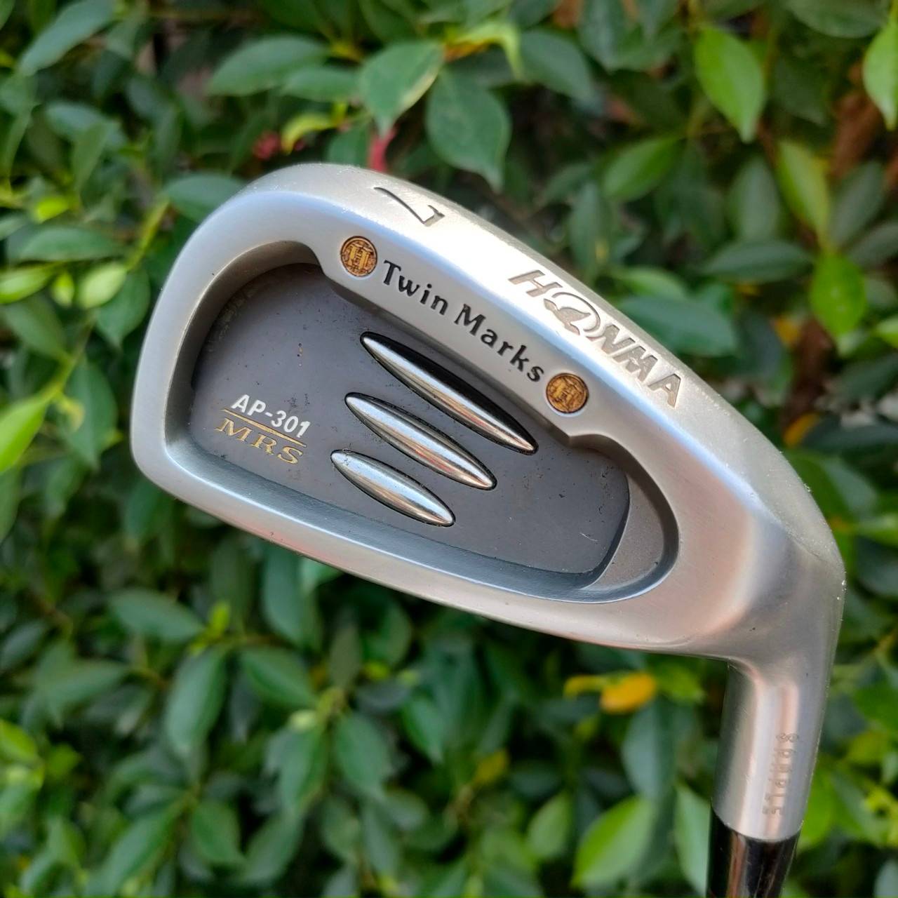 ** ไม้กอล์ฟสำหรับผู้หญิง ** เหล็ก 7 HONMA TWIN MARKS AP-301 MRS ก้าน ACCELERATE FORCE FLEX L