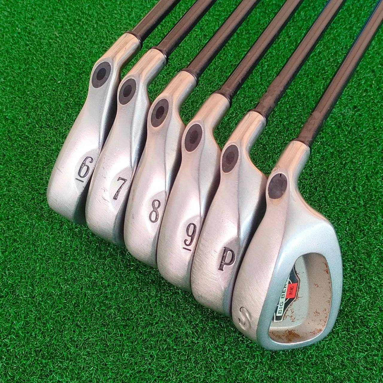 ชุดเหล็ก CALLAWAY BIG BERTHA มีเหล็ก 6-9 เเละ PW SW ก้าน RCH96 FLEX R ใบใหญ่ตีง่ายมากๆ ก้านแบบเจาะทะลุ ได้ฟีลลิ่งมากๆครับ