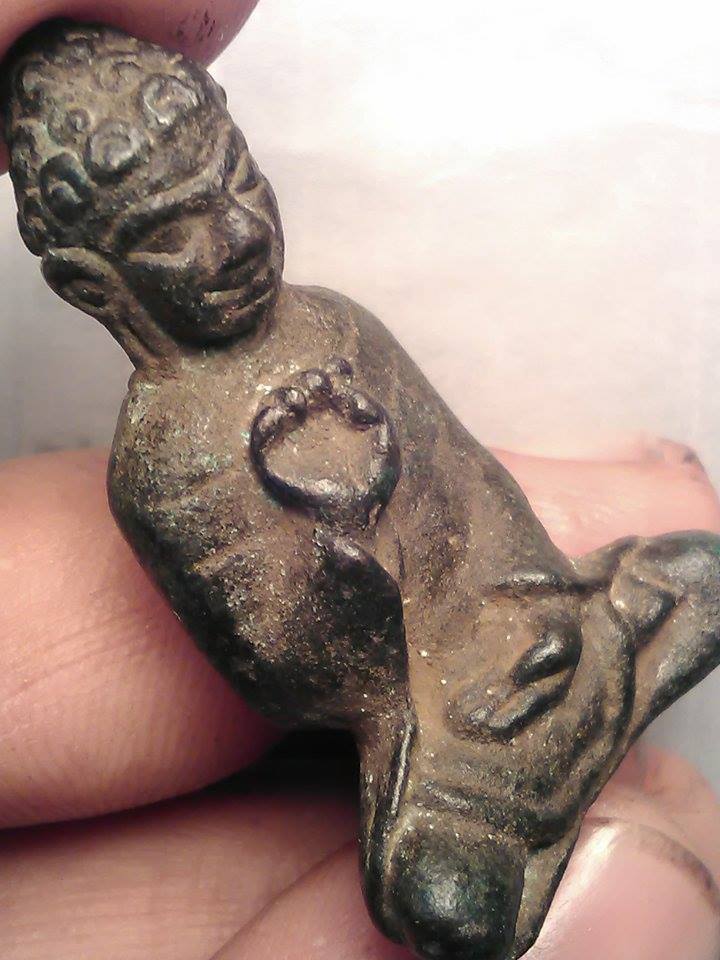 (ขายแล้ว)พระพุทธ ศิลปทวารวดี ปางประธานพร เนื้อสำริด สนิมหยก 8000/-