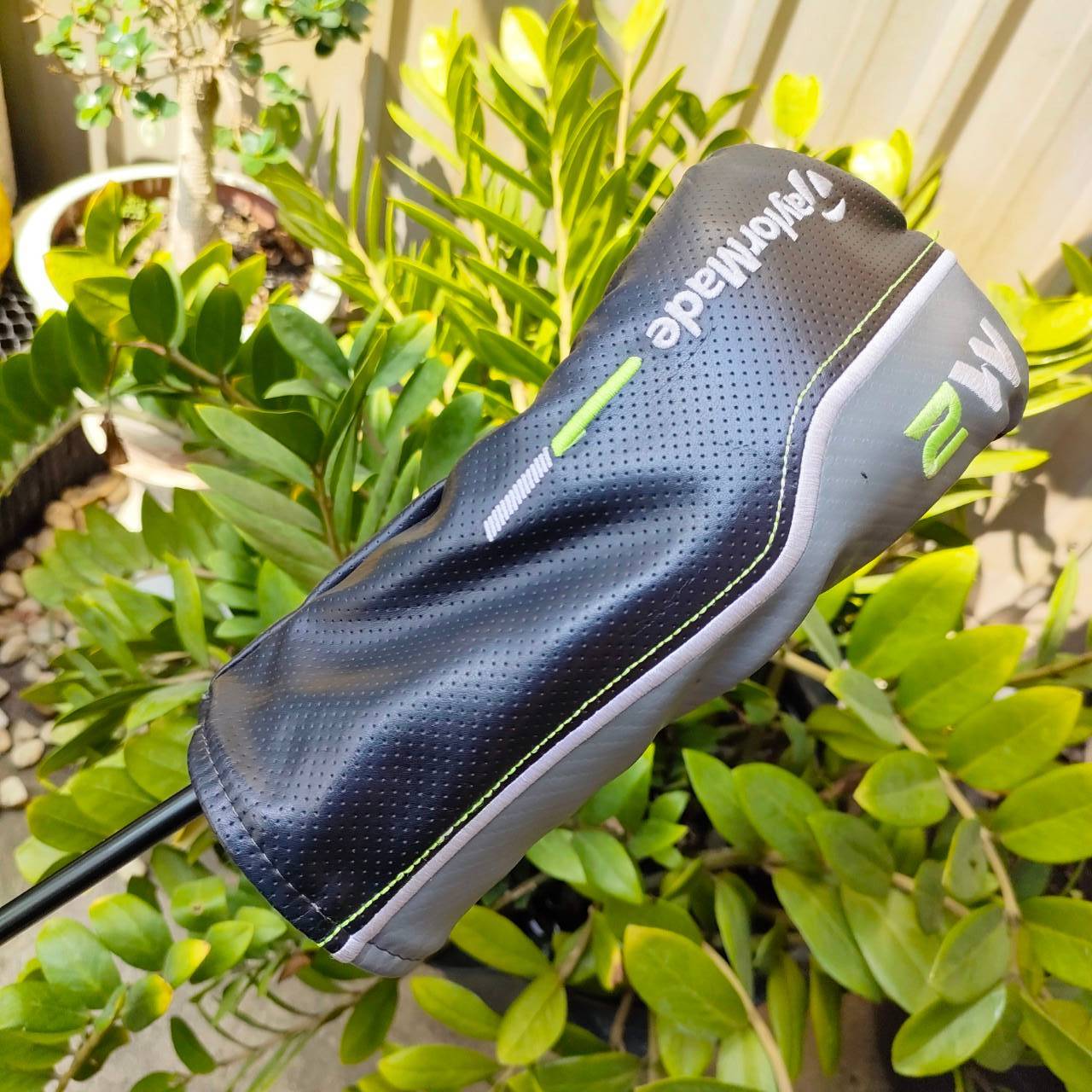 FW3 TAYLORMADE M2 องศา 15 ก้าน M2 FLEX R มาพร้อม COVER เดิมๆ ไม้กอล์ฟพรีเมี่ยมมือสอง ของแท้ By NakaraLuxurious