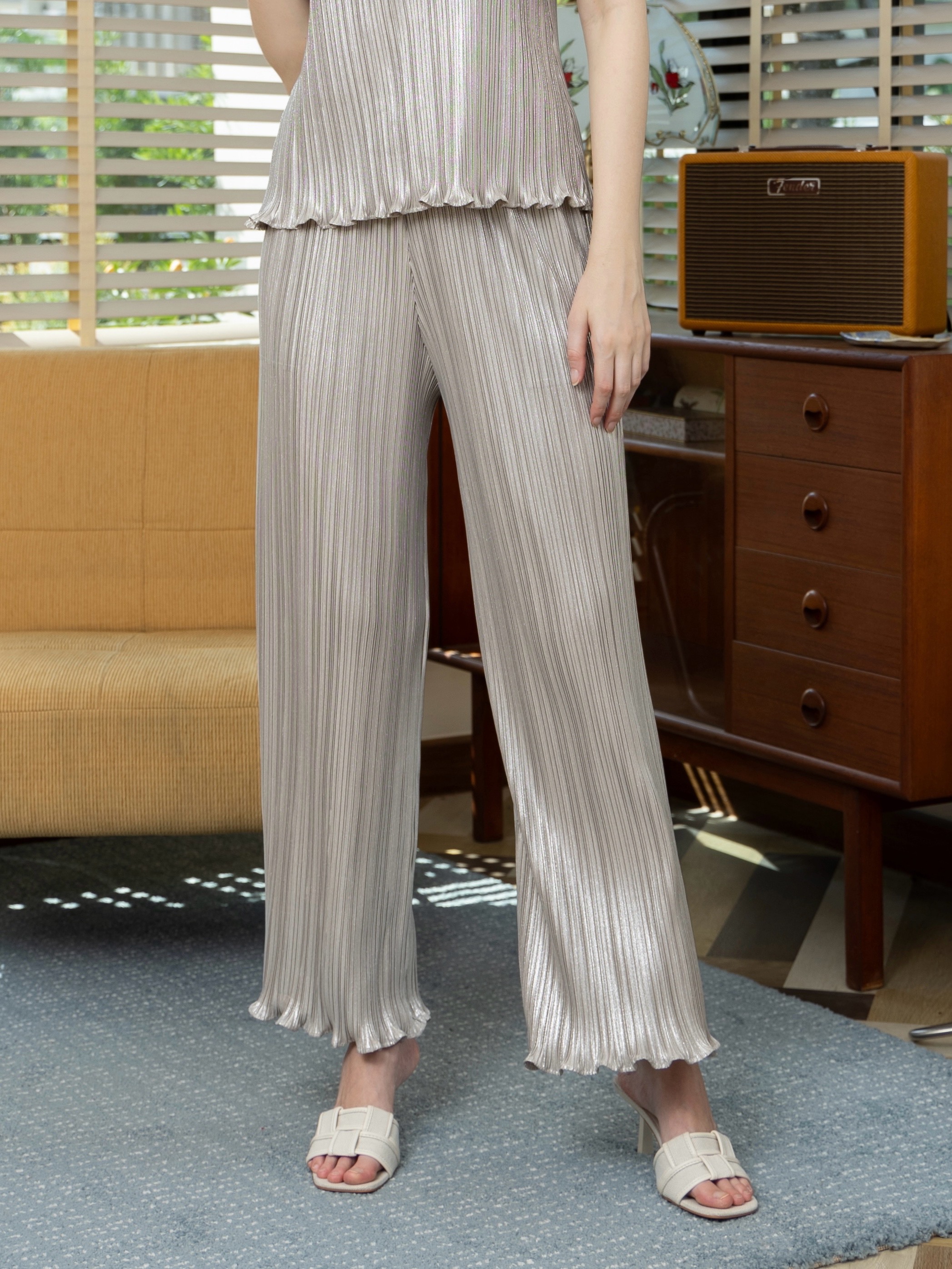 ปรับราคาลง20%!! ยาว 38.5นิ้ว! 2MUAY รุ่น GJO10106-9 กางเกงพลีทคุณภาพ STRAIGHT LEG METALLIC PLEATED PANTS 4สี FREE SIZE