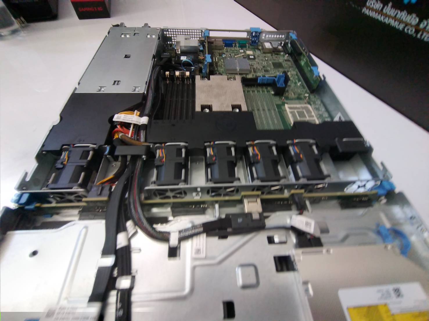 Dell Server R320 server คุณภาพ ราคาดี แรงกว่า R220 R230