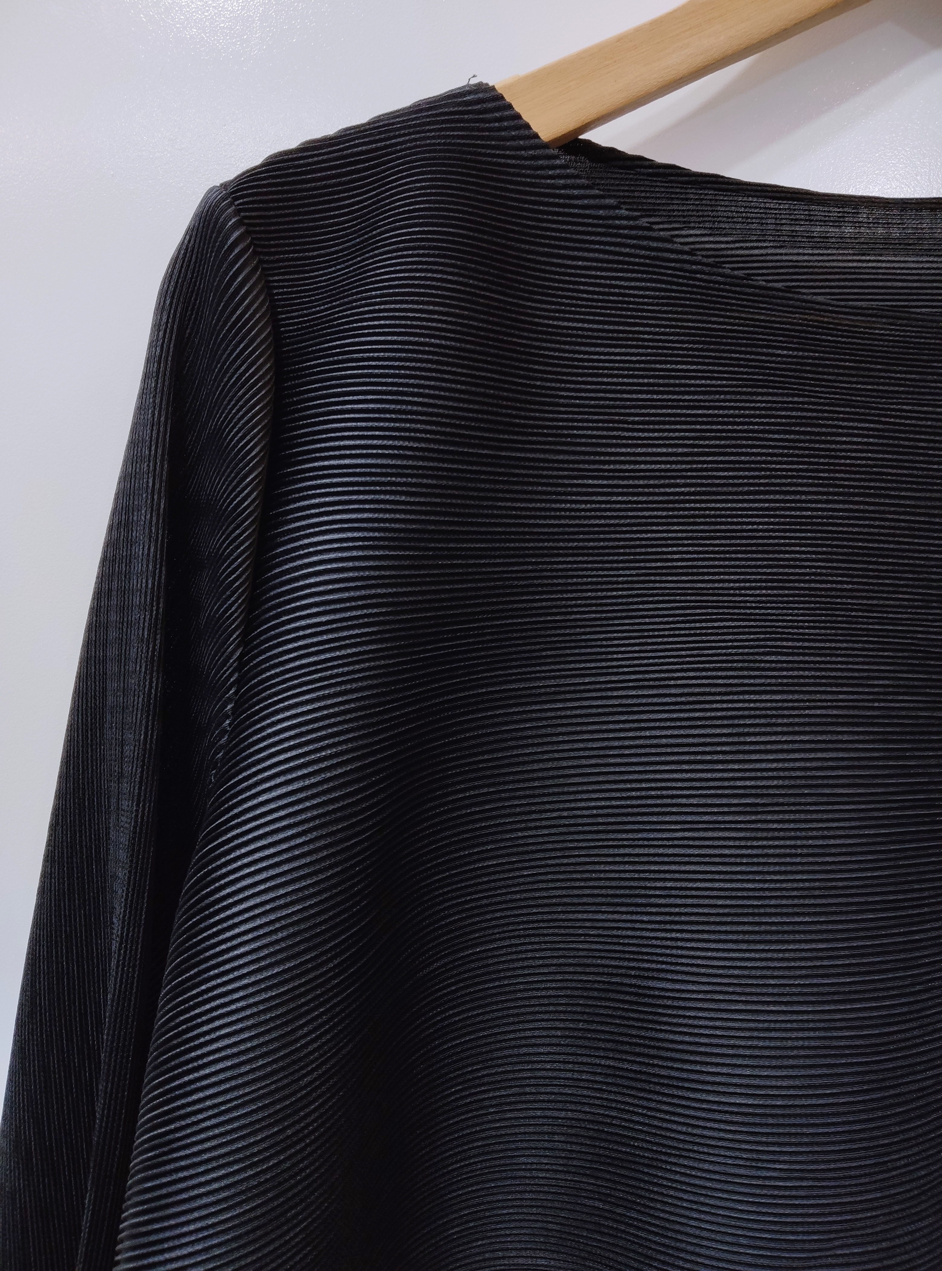 อกถึง 44 นิ้ว 2MUAY GM15064 เสื้ออัดพลีท LONG SLEEVE FLARE PLEATED TOP FREE SIZE