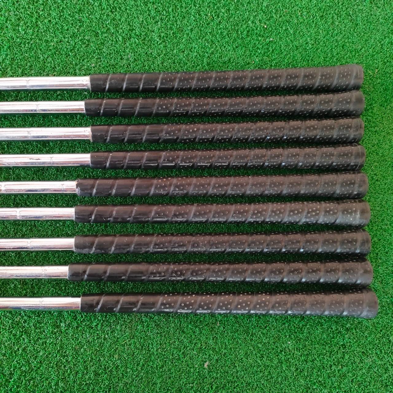 ชุดเหล็ก VANTAGE POWER-TRAC มีเหล็ก 3-9 PW SW ก้านเหล็ก สภาพสวยเดิมๆ ตีลูกออกแนวพุ่ง ตีไม่ยาก สปินดีมากๆครับ แม่นกรีน