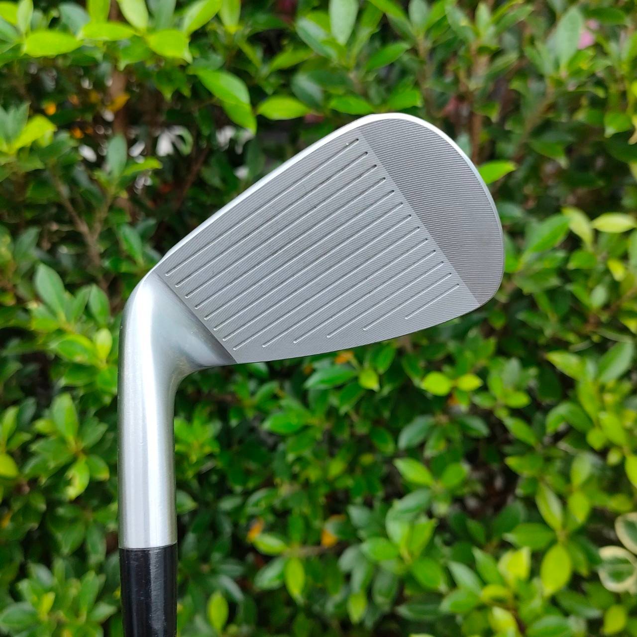 ชุดเหล็ก SRIXON ZR-700 มีเหล็ก 4 - 9 PW ได้ 7 ชิ้น เหล็กพรีเมี่ยม FORGED จากญี่ปุ่น มี CAVITY ด้าน ตีไม่ยากเลยครับ ได้ฟิลลิ่งของวัสดุพรีเมี่ยมและตีง่าย สภาพสวยมากเดิมๆเลยครับ