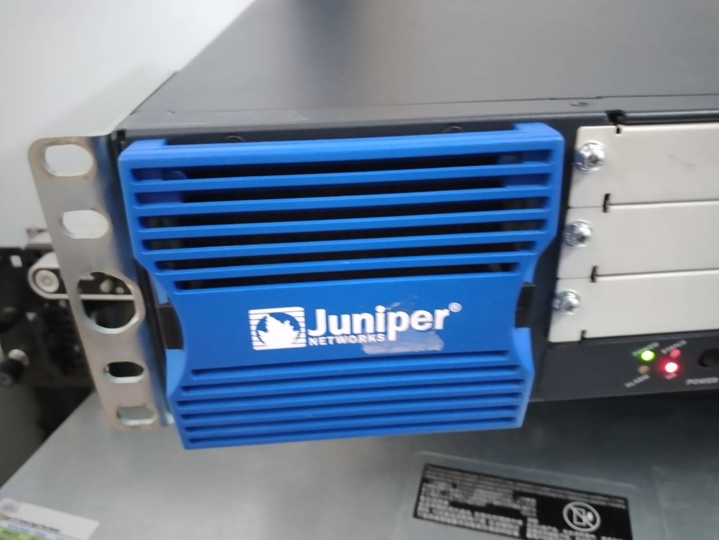 Juniper Networks SSG-550M-SH Secure Services Gateway Single Power Supply