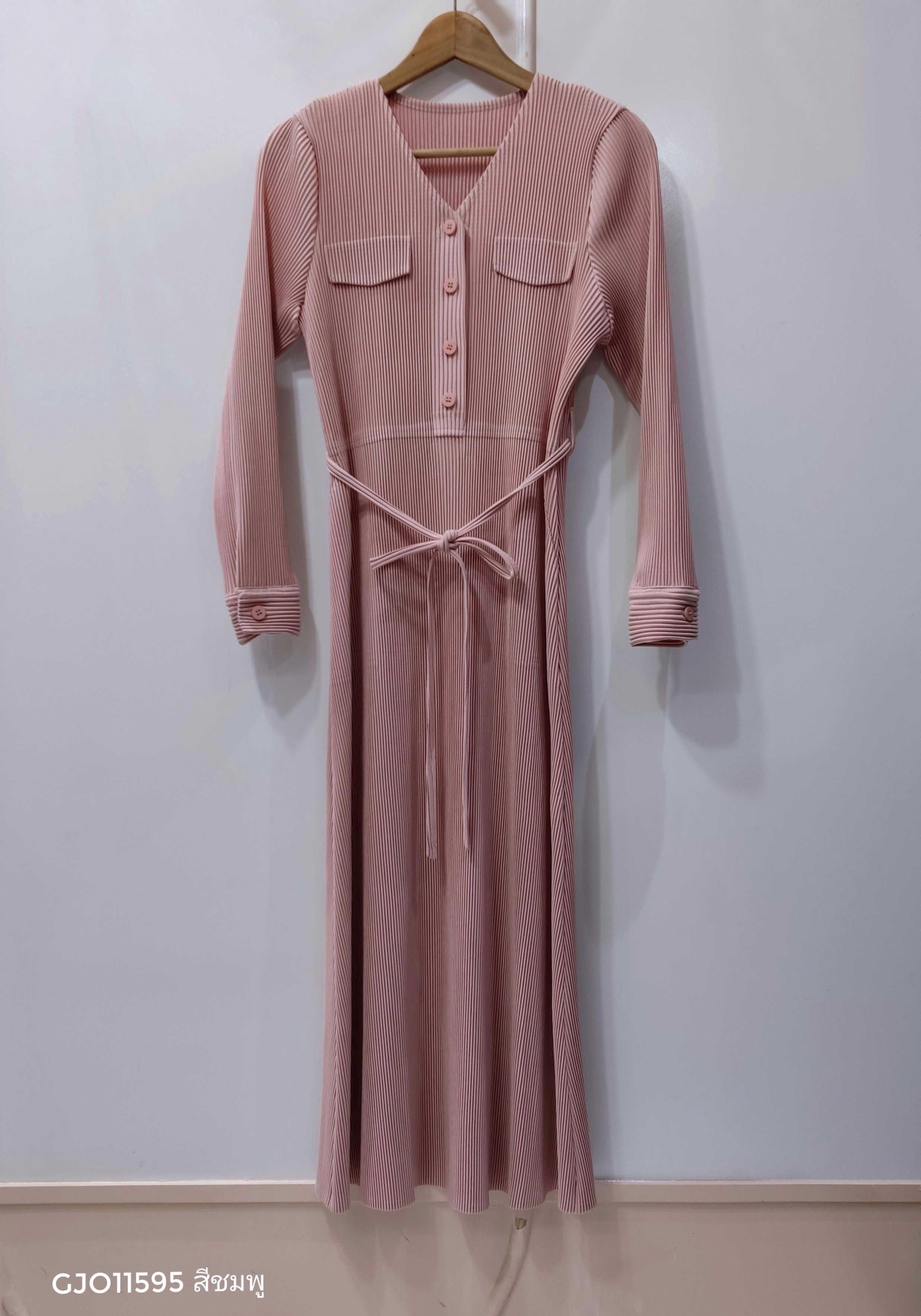 2MUAY รุ่น GJO11595 เดรสอัดพลีท THICK V NECK LONG SLEEVE PLEATED DRESS 8 สี FREE SIZE