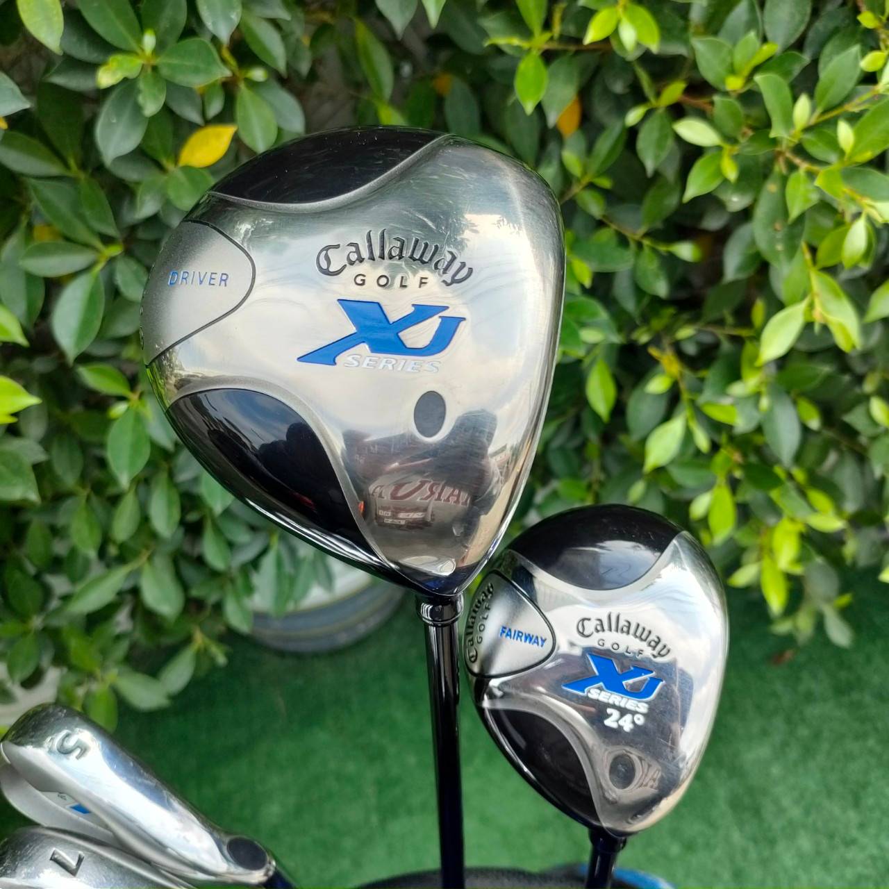 ** ไม้กอล์ฟสำหรับเด็ก ** FULLSET CALLAWAY GOLF ทั้งชุดประกอบด้วย หัวไม้ เเละ FAIRWAY ชุดเหล็ก CALLAWAY XJ SERIES มีเหล็ก 5,7,9 ความยาวของเหล็ก 7 **34 นิ้ว ** PUTTER ODYSSEY WEDGE องศา 60 พร้อม ถุงกอล์ฟ CALLAWAY