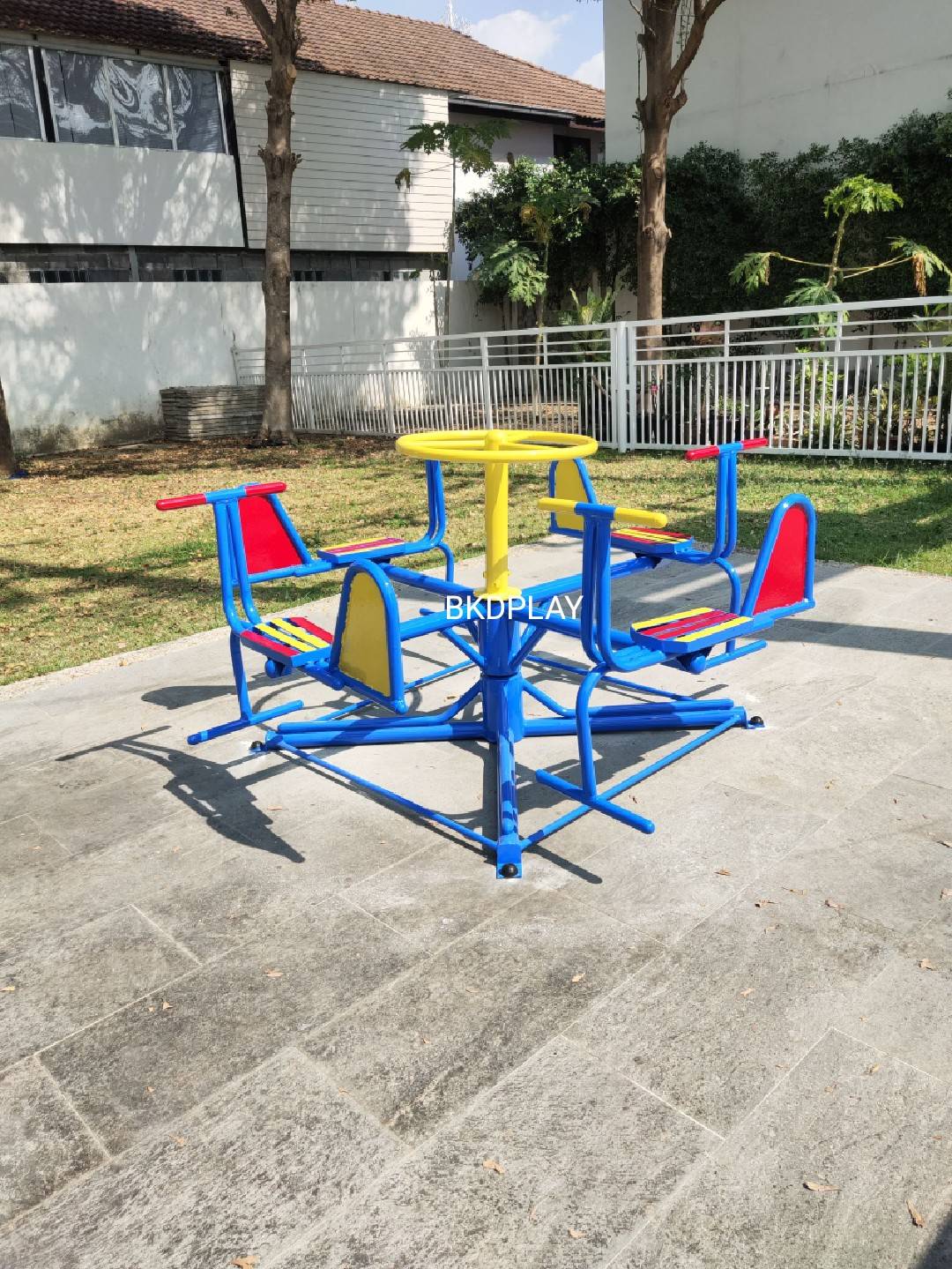 เครื่องเล่นสนาม กลางแจ้ง เหล็ก,ม้าหมุน เครื่องบินหมุน 4 ที่ Outdoor Playground, ราคาโรงงาน สินค้าสั่งผลิต 10-20 วัน