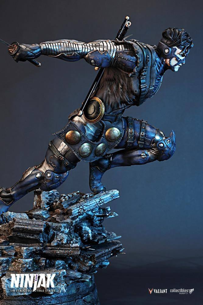 [สั่งจอง]Silver Fox 1/4 Valiant Legendary Scale Statue - Ninjak