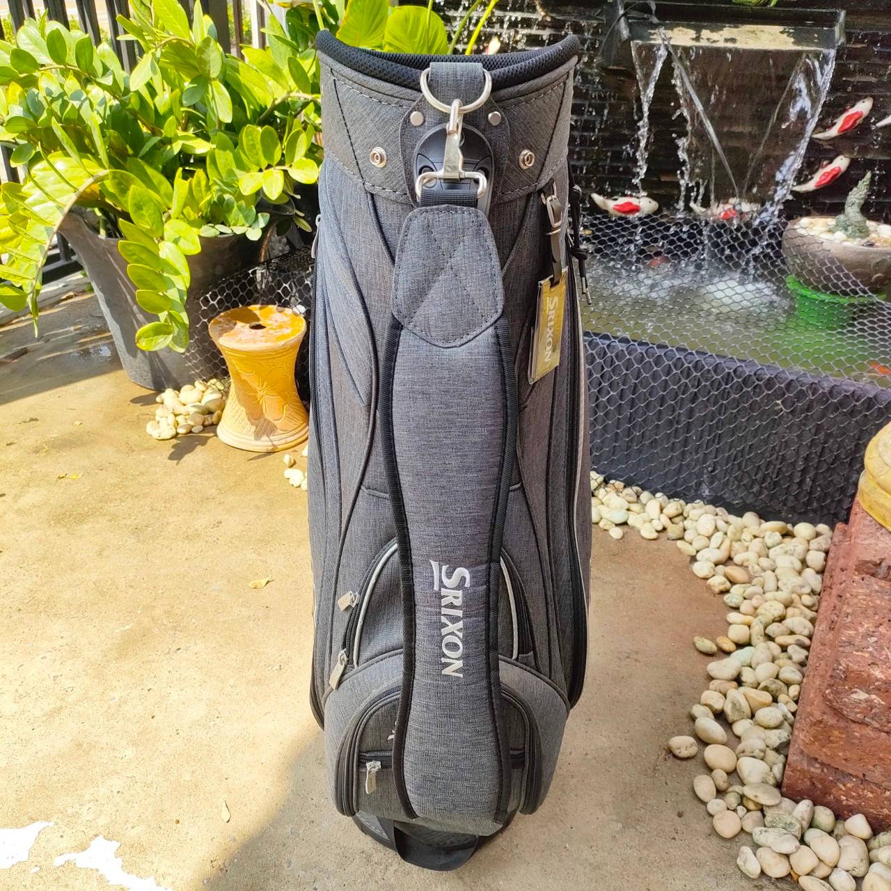 ถุงกอล์ฟ SRIXON ของศูนย์ มือสอง สภาพเหมือนใหม่ ไม่เคยใช้งานเลยครับ ถุงสวย เรียบหรู สไตล์ญี่ปุ่นๆ ไม้กอล์ฟพรีเมี่ยมมือสอง By NakaraLuxurious