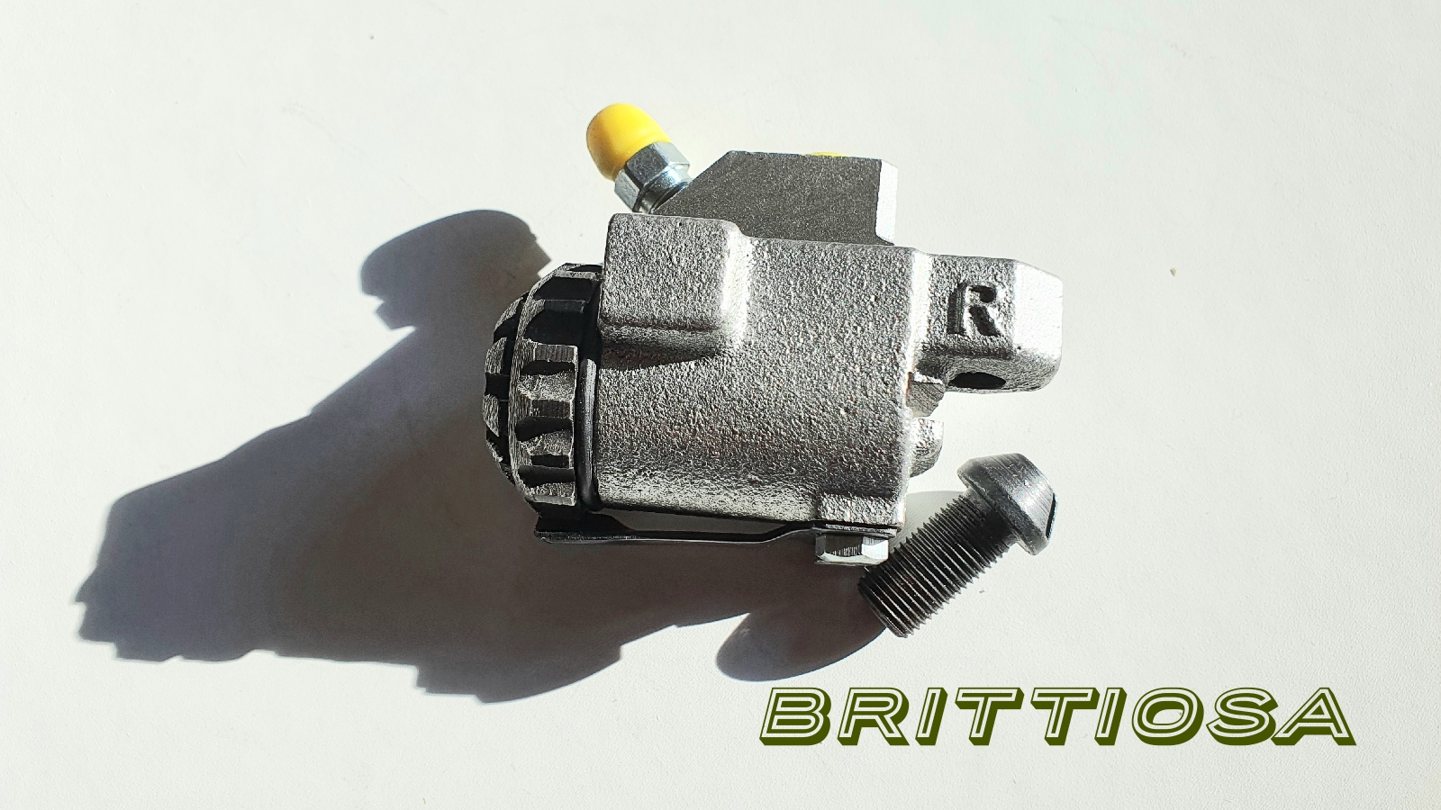 Etujarrusylinteri oikea Austin A30/A35 =150e