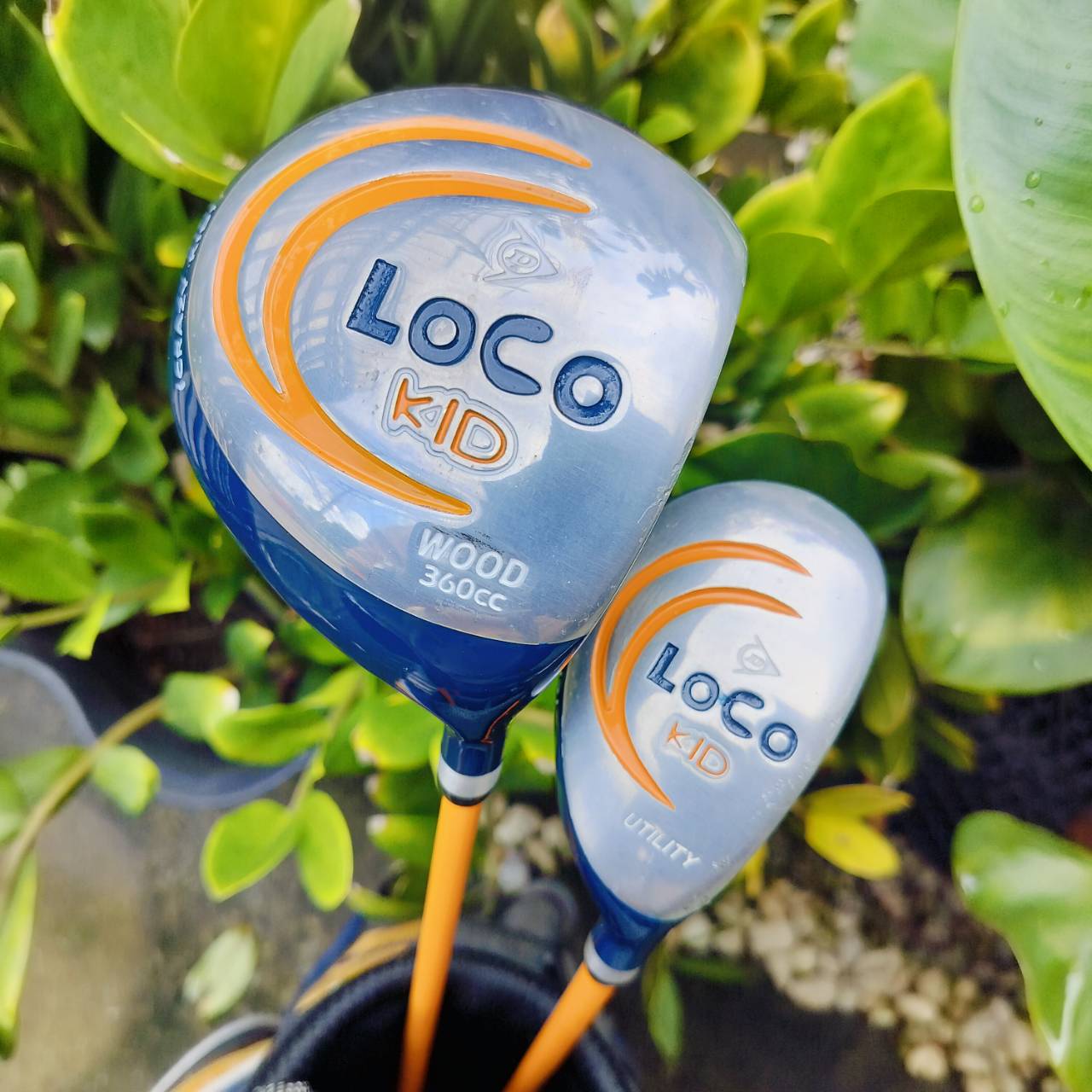 ไม้กอล์ฟครบชุดสำหรับเด็ก DUNLOP LOCO KID เหล็ก 7 ยาว 34 นิ้ว พร้อมถุงกอล์ฟขาตั้ง เล่นได้ครบทุกระยะของเด็ก สภาพสวยระดับนางฟ้า ถุงกอล์ฟมีสายสะพายเป้ด้วย สำหรับแข่งขันกอล์ฟเยาชนได้ค่ะ ไม้กอล์ฟพรีเมี่ยมมือสอง ของแท้ By NakaraLuxurious