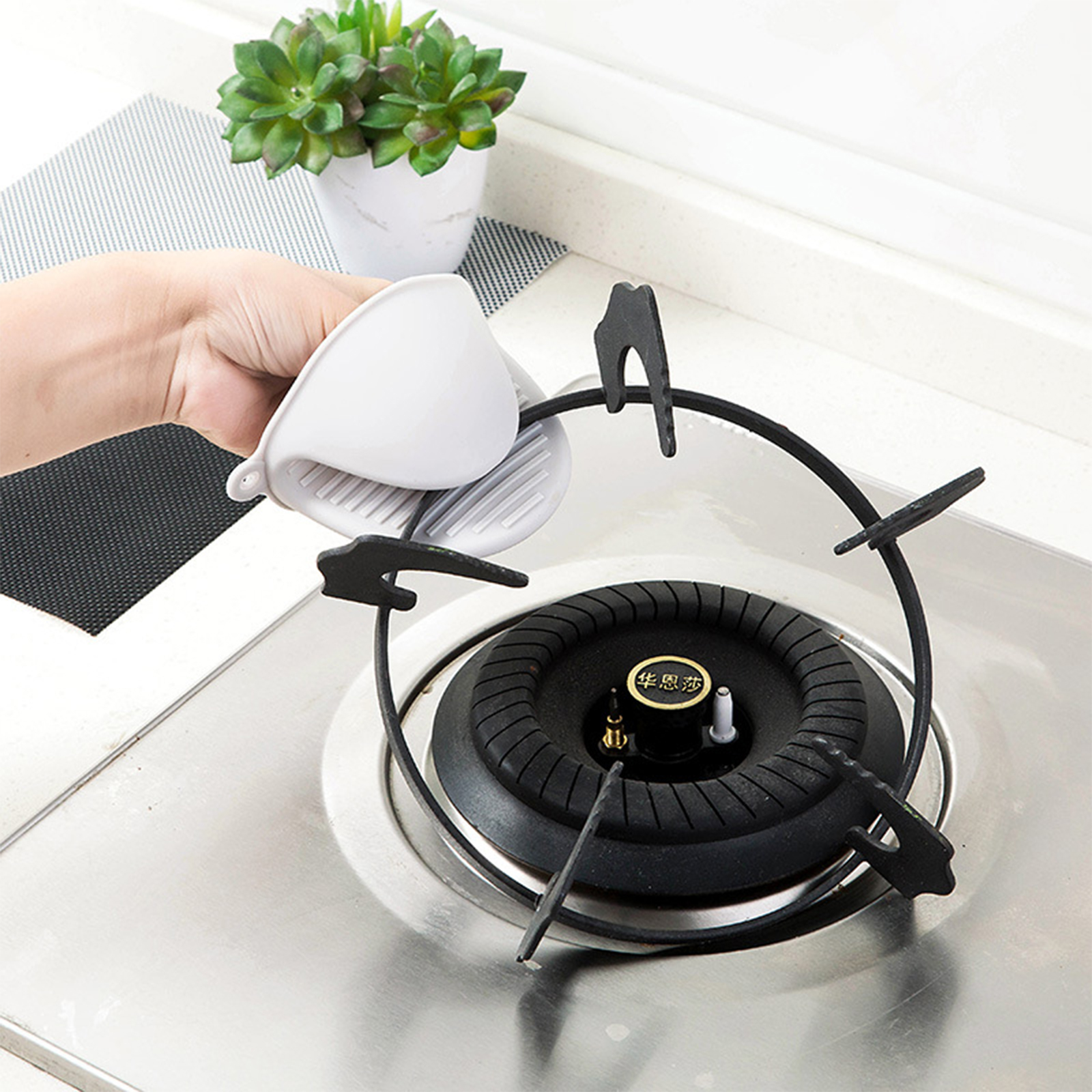 🔥Sale ลดราคา🔥 ถุงมือซิลิโคนจับของร้อน 1ข้าง หลากสีสัน น่าใช้ ทนความร้อนสูง วัสดุคุณภาพดี ดีไซน์สวย