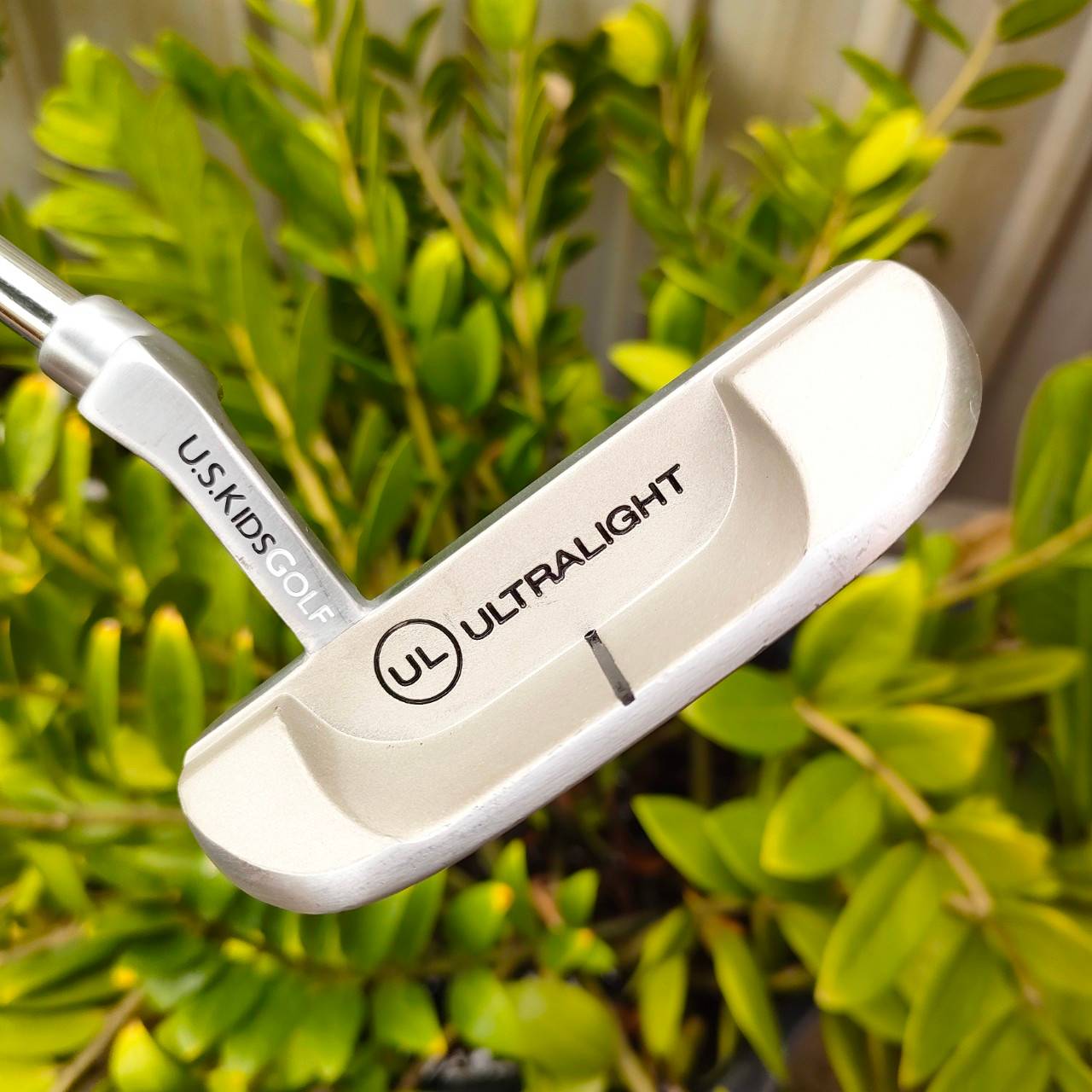 ** ไม้กอล์ฟสำหรับเด็ก ** PUTTER US.KIDS GOLF UL ULTRALIGHT ความยาว 27 นิ้ว สภาพสวยนางฟ้า เป็นพัตเตอร์สำหรับเด็กอันดับ 1 ของโลก ไม้กอล์ฟพรีเมี่ยมมือสอง ของแท้ By NakaraLuxurious