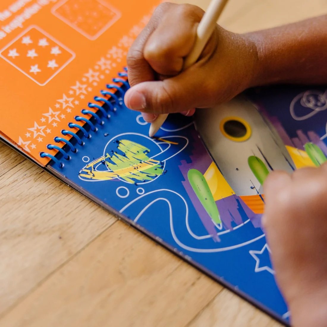 ชุดศิลปะขูดกระดาษ ตีมยานพาหนะ พกพาง่าย Melissa & Doug On the Go Scratch Art Color Reveal Pad - Vehicles