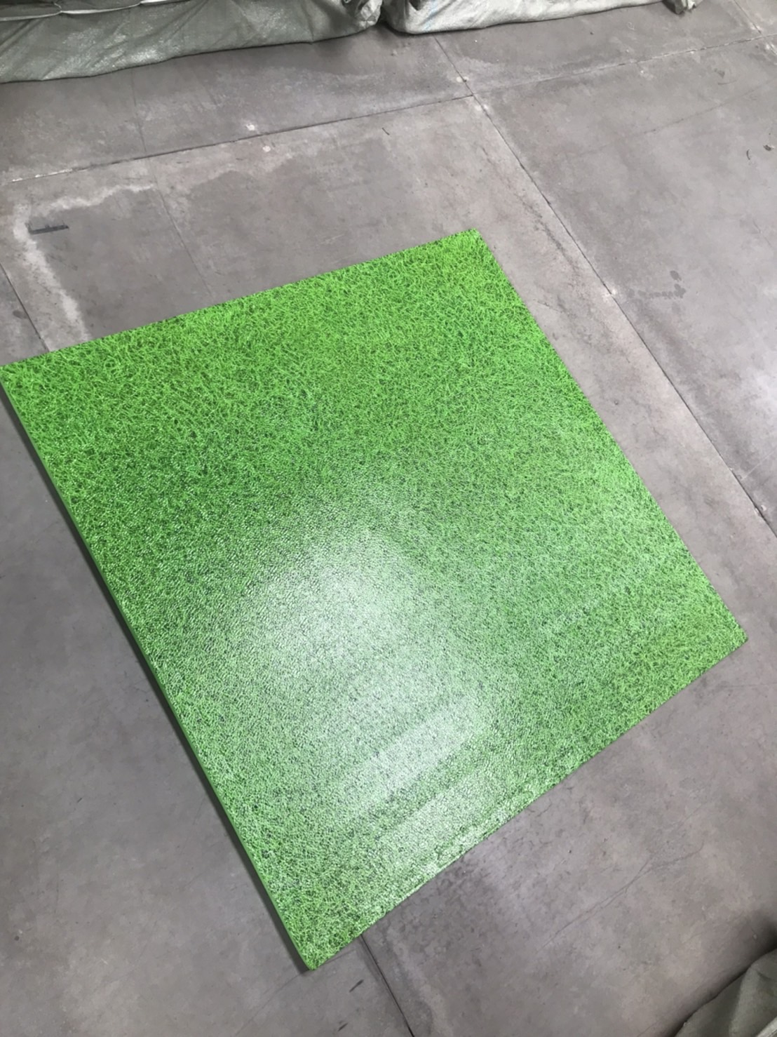 โฟมลายหญ้า, 100x100 หนา 2ซม.,โฟมปูพื้น,แผ่นปูพื้น, แผ่นกันกระแทก สนามเด็กเล่น ,ลายหญ้า, พร้อมส่ง ราคาโรงงาน