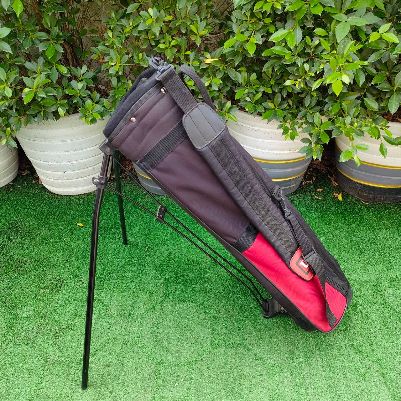 ถุงกอล์ฟ สำหรับเด็ก ขาตั้งมือสอง WILSON ** ไม่มี COVER ** ถุงสวยแข็งแรงดีมากๆ