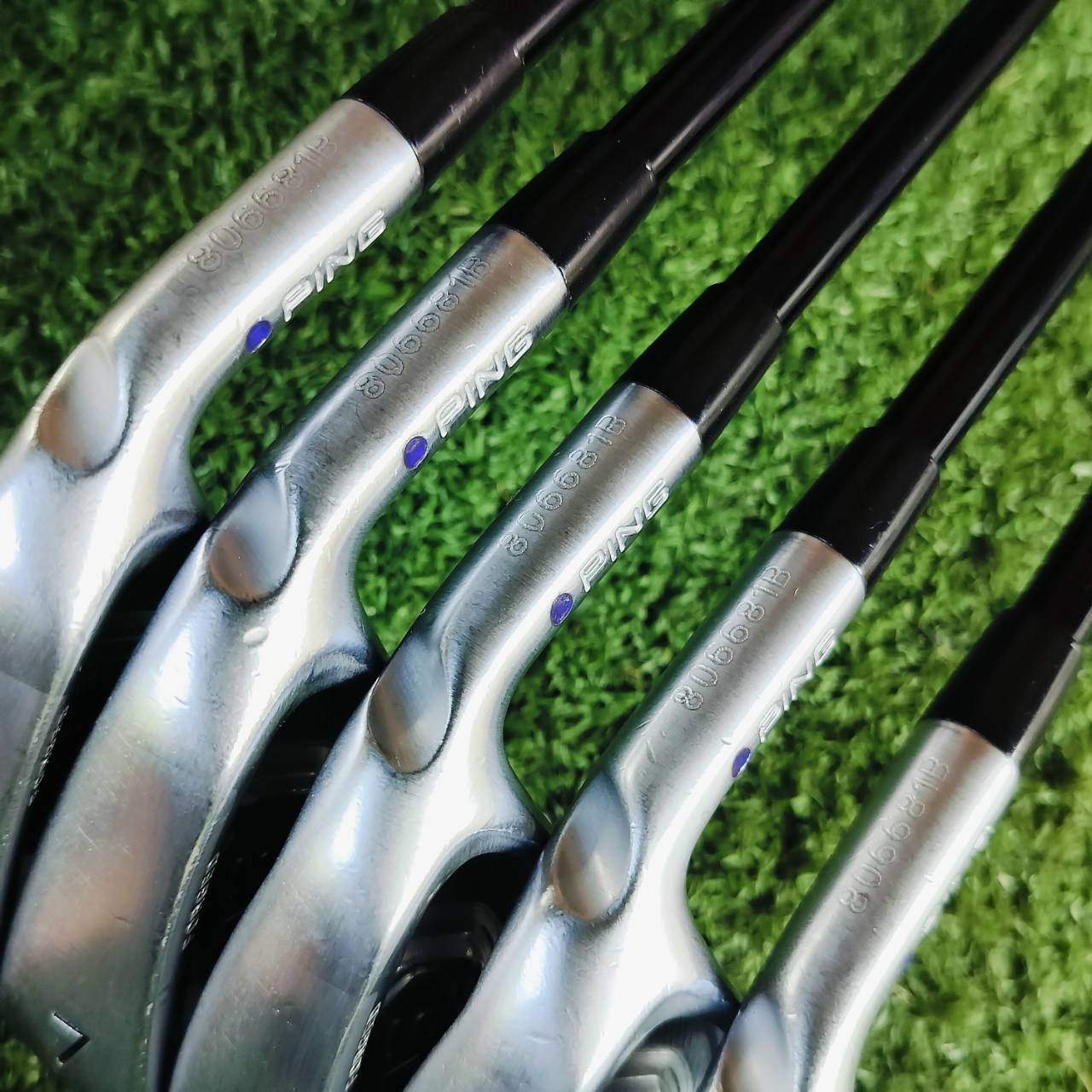 ชุดเหล็ก PING ANSER เป็นชุด FORGED ของ PING ที่เป็นสุดยอดมากอีกหนึ่งรุ่น ฟีลลิ่งที่นุ่มมาก ทำได้ดีมากที่สุด ไม้กอล์ฟพรีเมี่ยมมือสอง ของแท้ By NakaraLuxurious