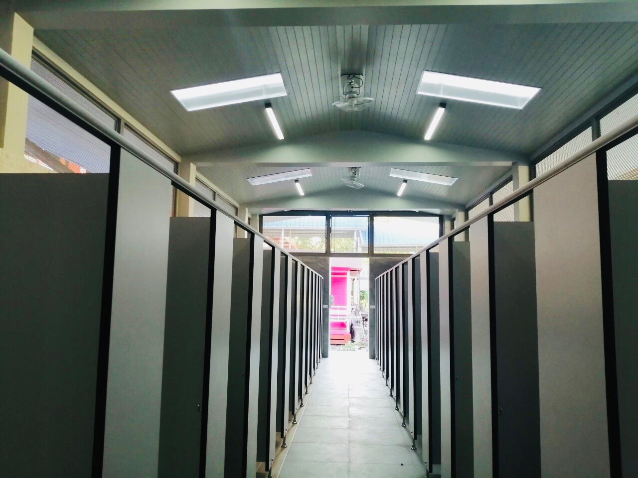 รร.ฤทธิยะวรรณาลัย(ดอนเมือง) งานสร้างห้องน้ำ45ห้อง