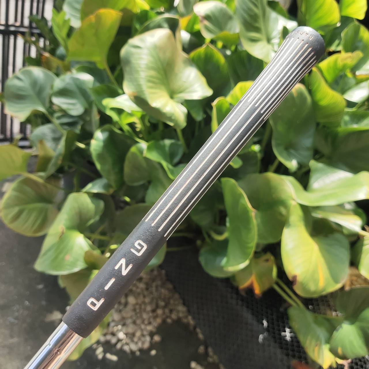 เหล็ก 3 PING EYE2 + รุ่น PLUS ด้วย ดูที่ใบเหล็กจะมี เครื่องหมาย + เป็นรุ่นที่ดีที่สุด