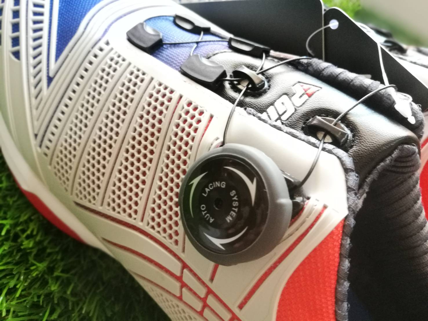 รองเท้ากอล์ฟ PGM XZ070