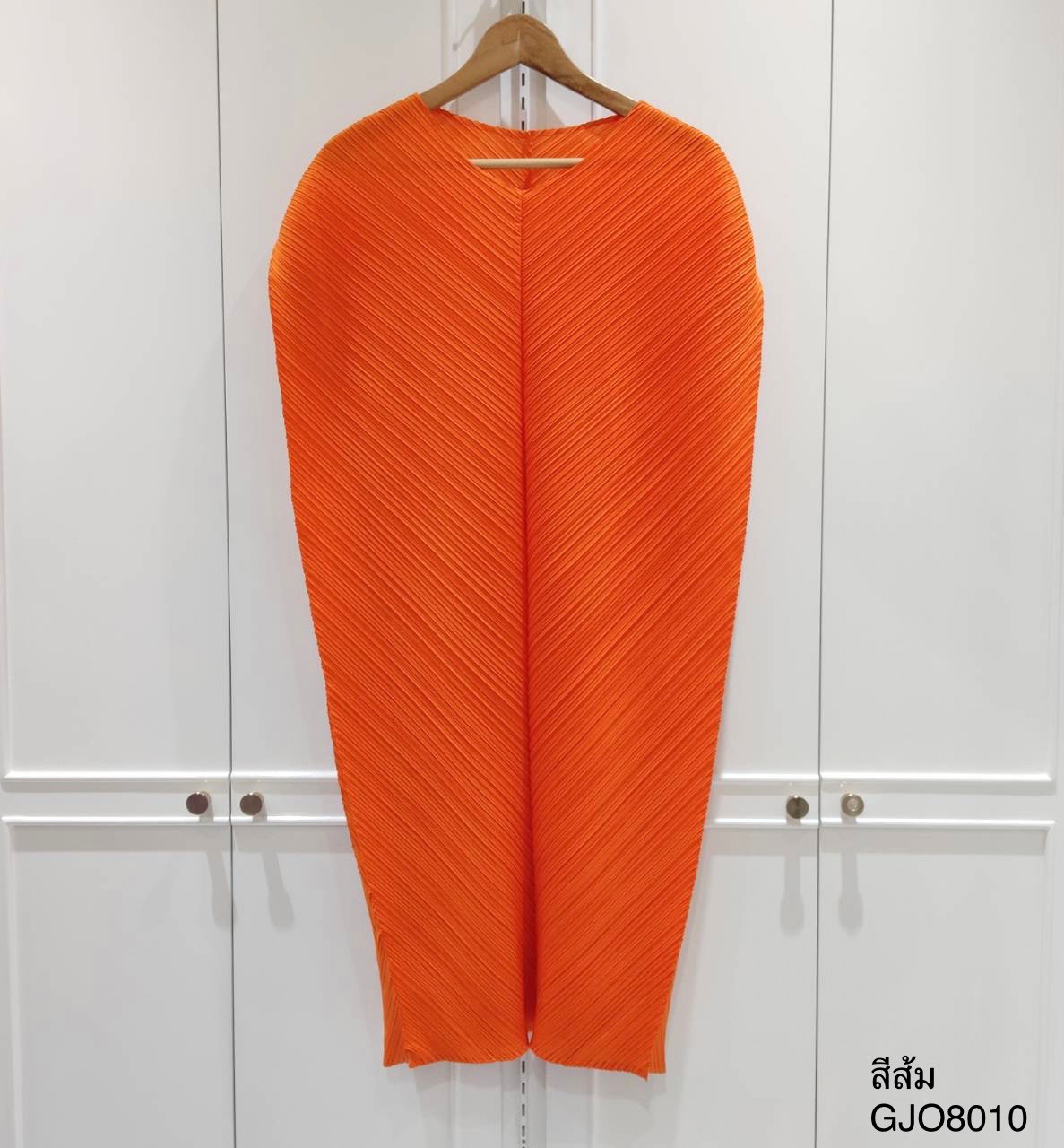 2MUAY รุ่น GJO8010 V NECK PLEAT DRESS เดรสผู้หญิง เดรสพลีทคุณภาพ 6สี FREE SIZE