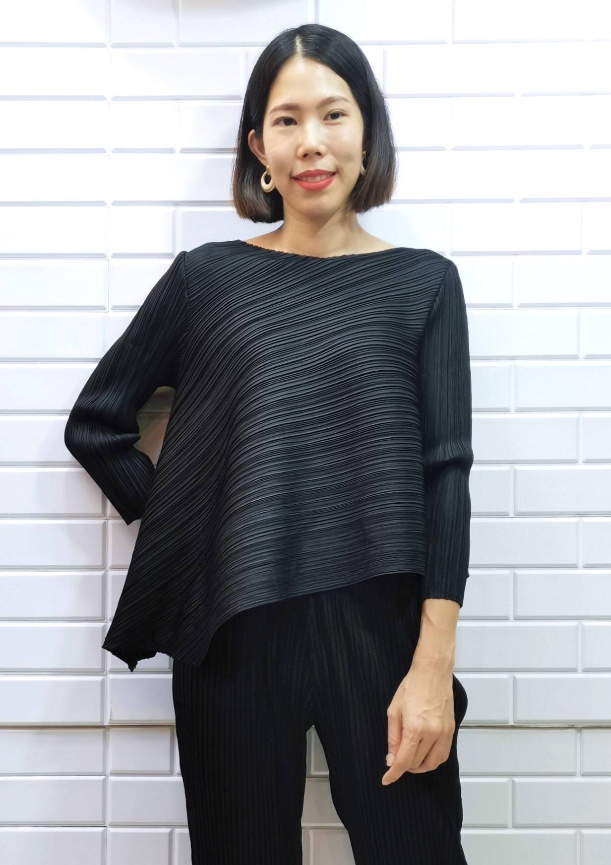 อก 38 นิ้ว 2MUAY รุ่น GJO7161 เสื้อพลีทงานคุณภาพ เสื้อผู้หญิง 13สี FREE SIZE HALF SLEEVE ASYMMETRIC PLEATED TOP